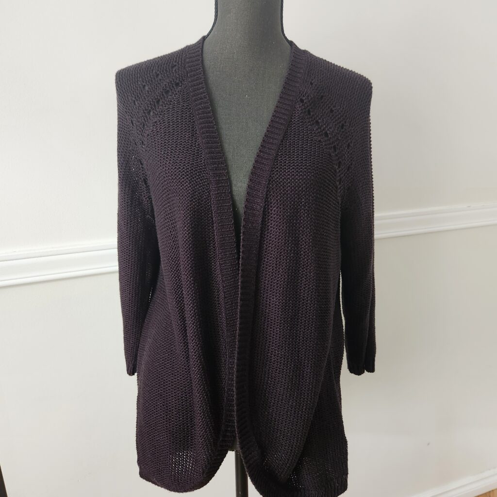 Featured image for Cardigan noir