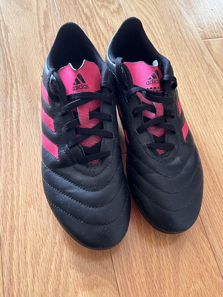 Featured image for Chaussures de soccer pour fille