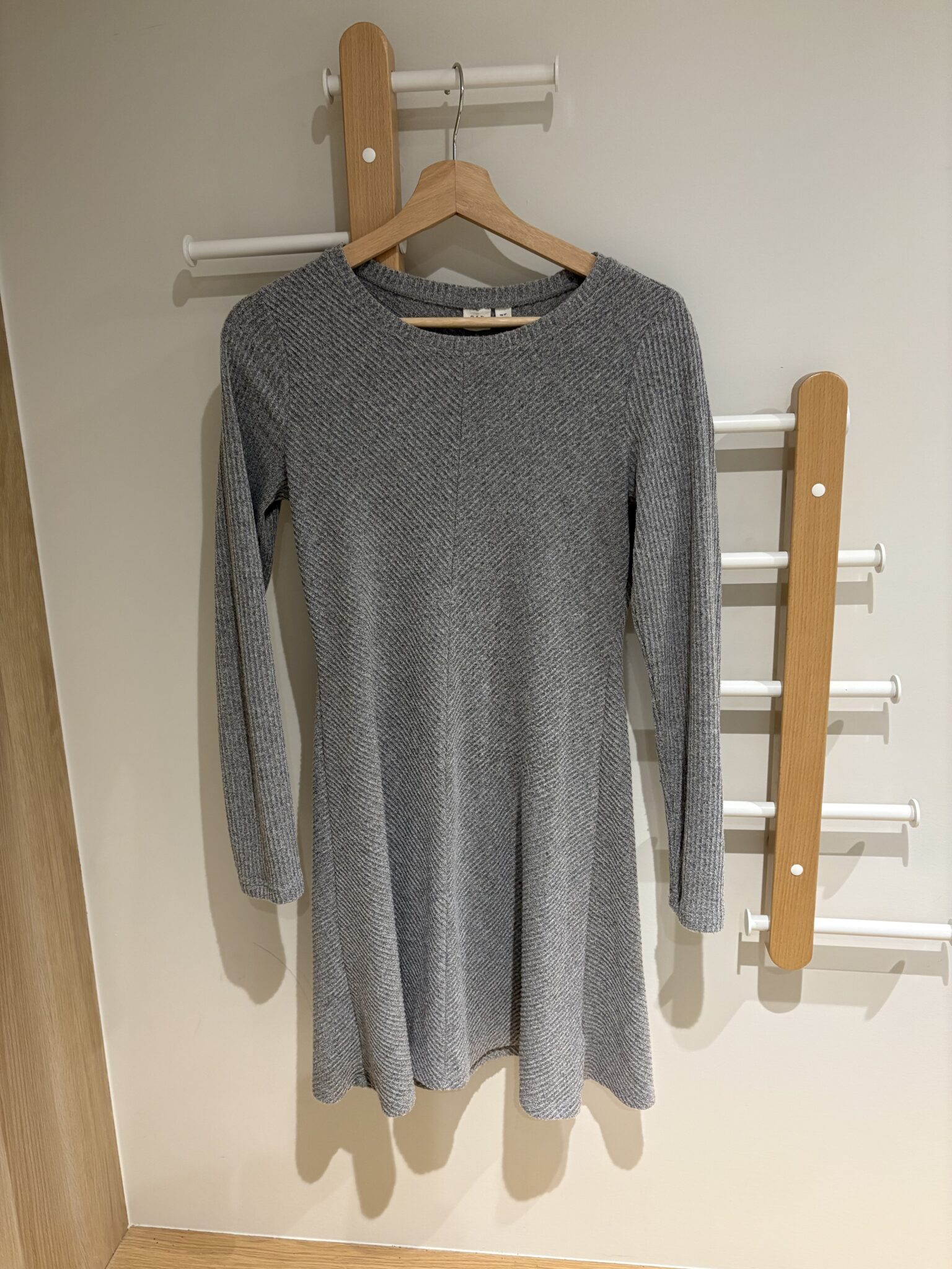 Featured image for Grey knitted dress GAP