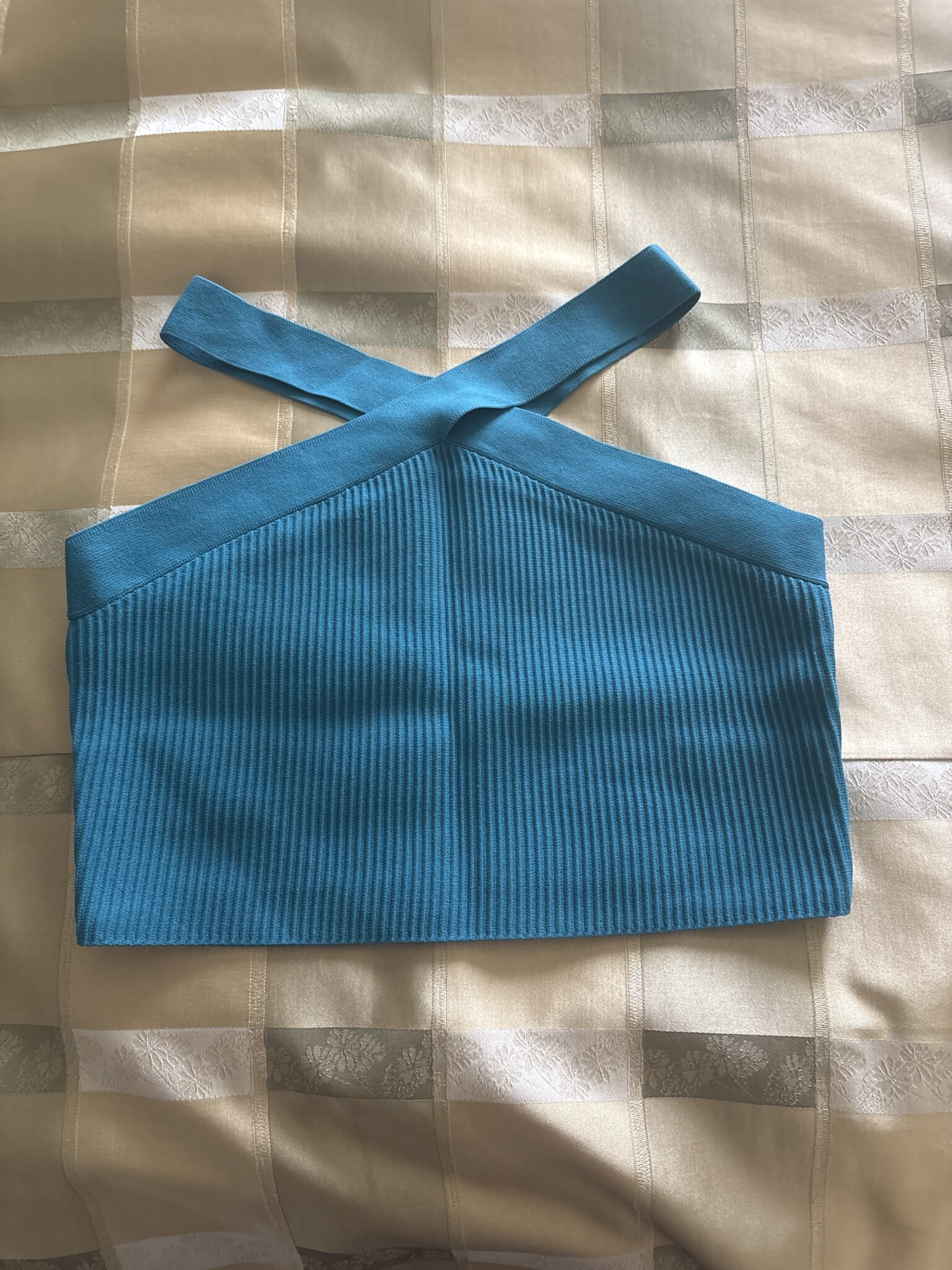 Featured image for Top bleu turquoise