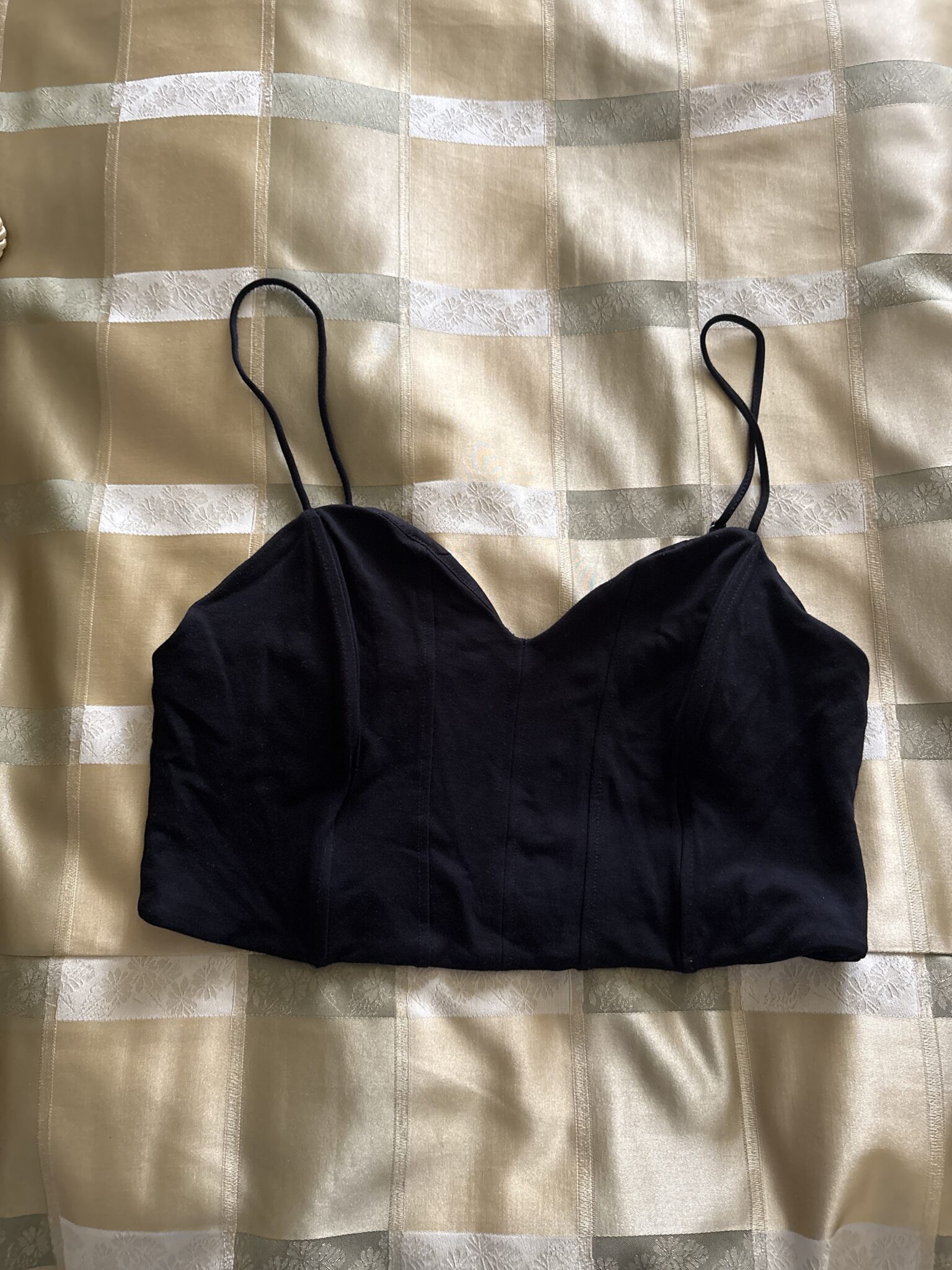 Featured image for Top noir de type corset
