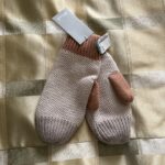 Featured thumbnail for Mitaine de couleur neutre