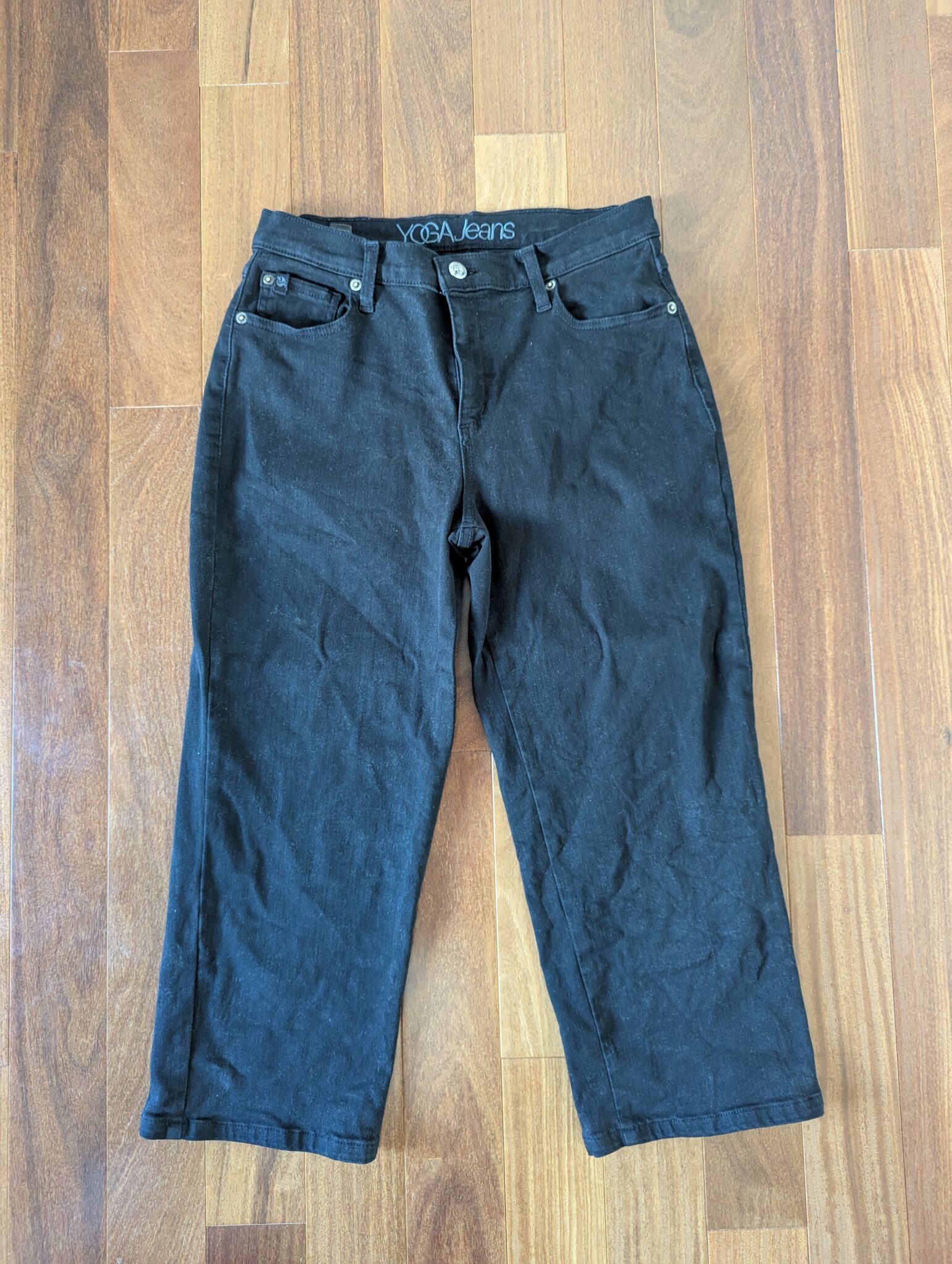 Featured image for Yoga jeans noirs, grandeur 28