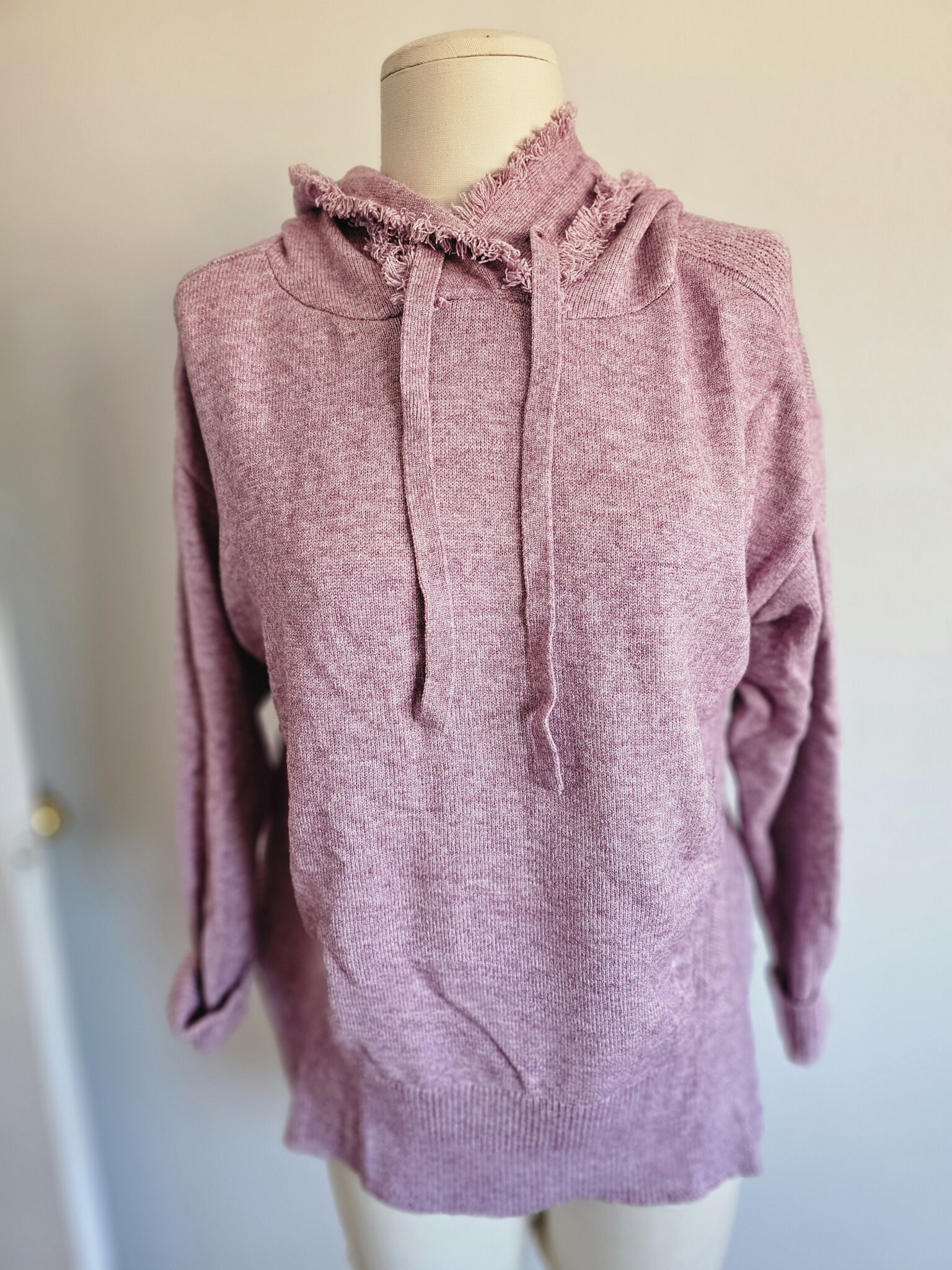 Featured image for Hoodie charlie b