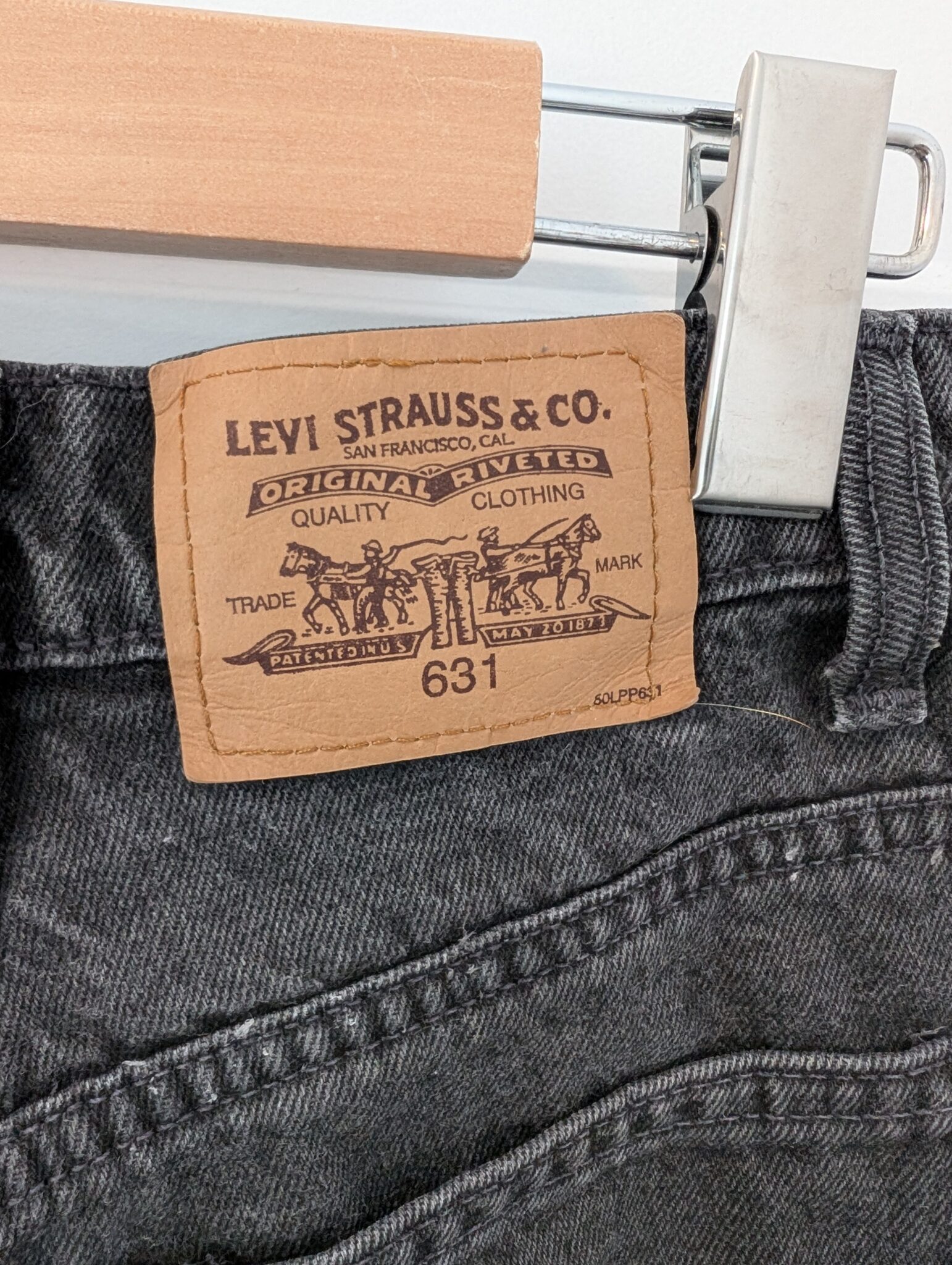 Image for Levi's/Jeans Vintage 631 Sz 27