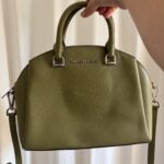Thumbnail for Sac à mains Michael Kors vert olive