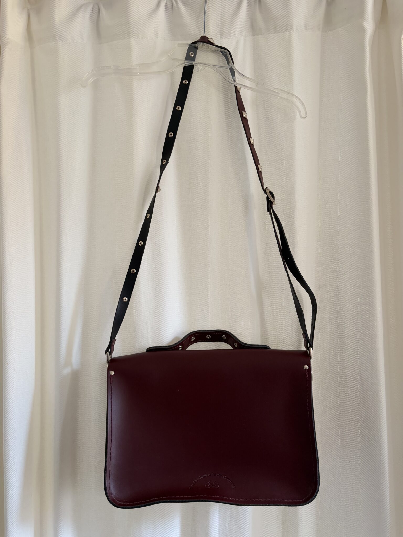 Image for Satchel bourgogne en cuir