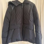 Featured thumbnail for Manteau matelassé Mackage noir