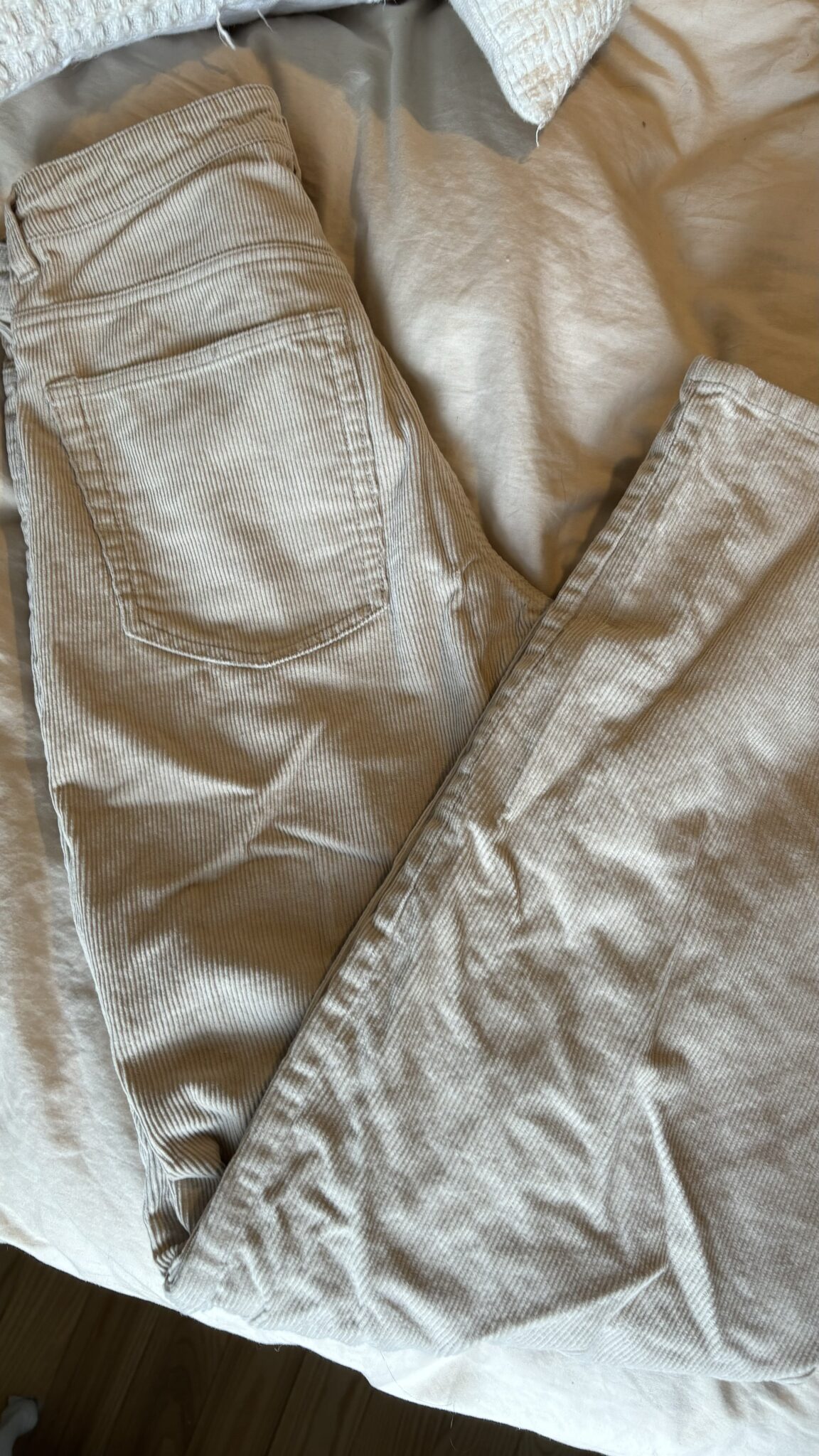 Featured image for Pantalon corduroy