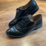 Featured thumbnail for Chaussures en cuir verni noires