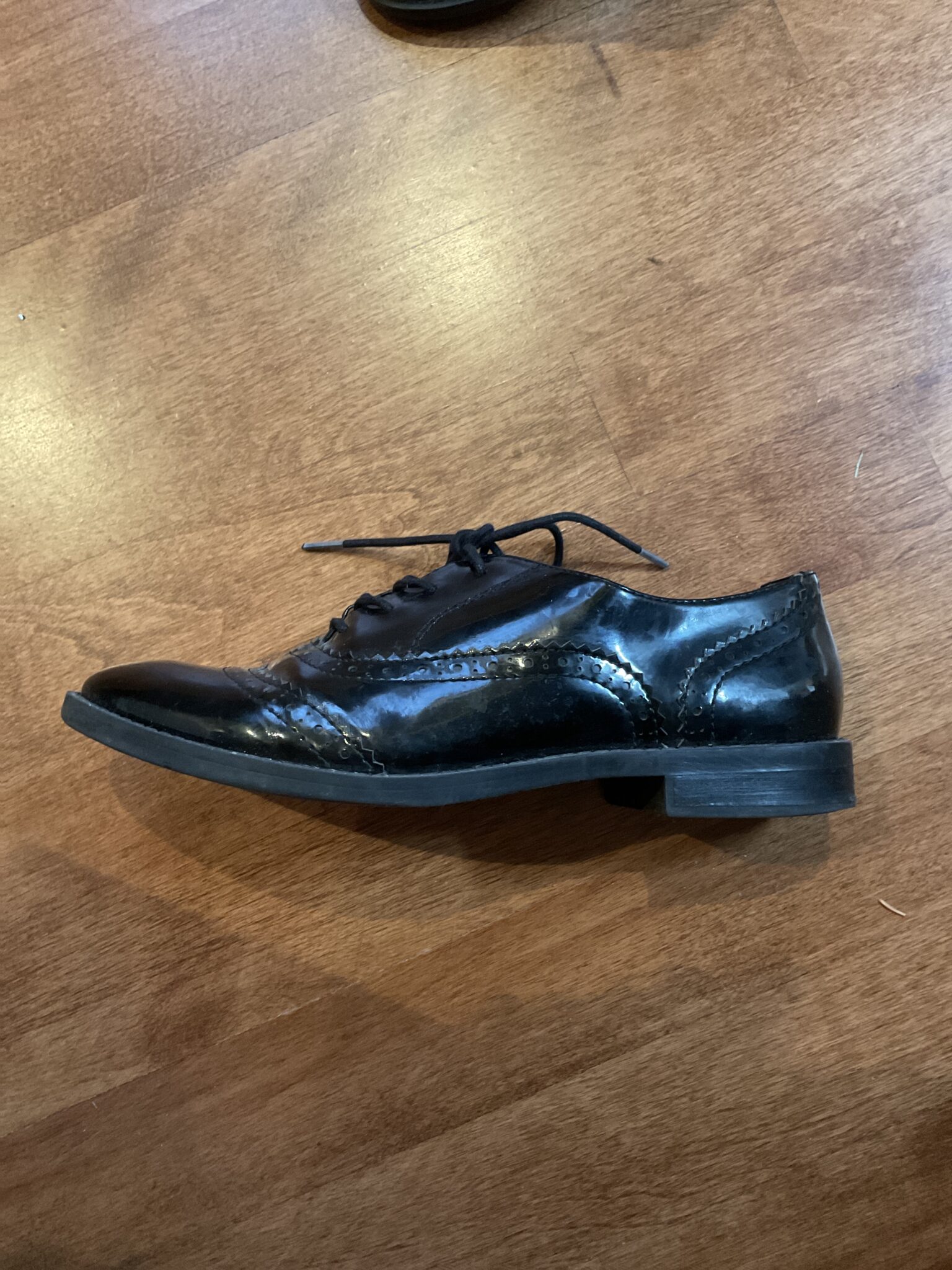 Image for Chaussures en cuir verni noires