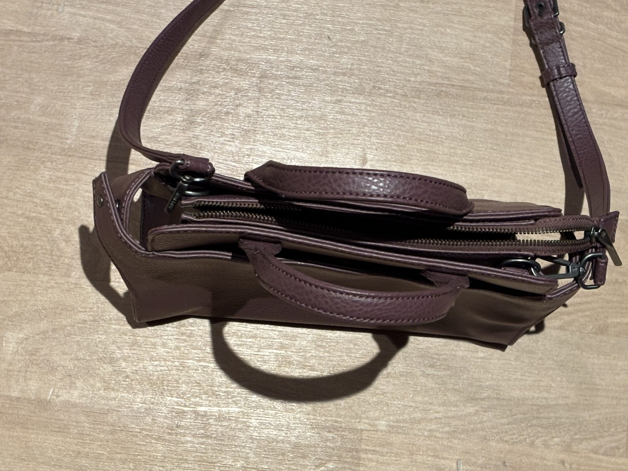 Image for Matt & Nat mauve handbag