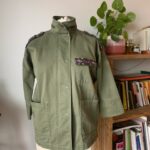Thumbnail for Veste style militaire brodée