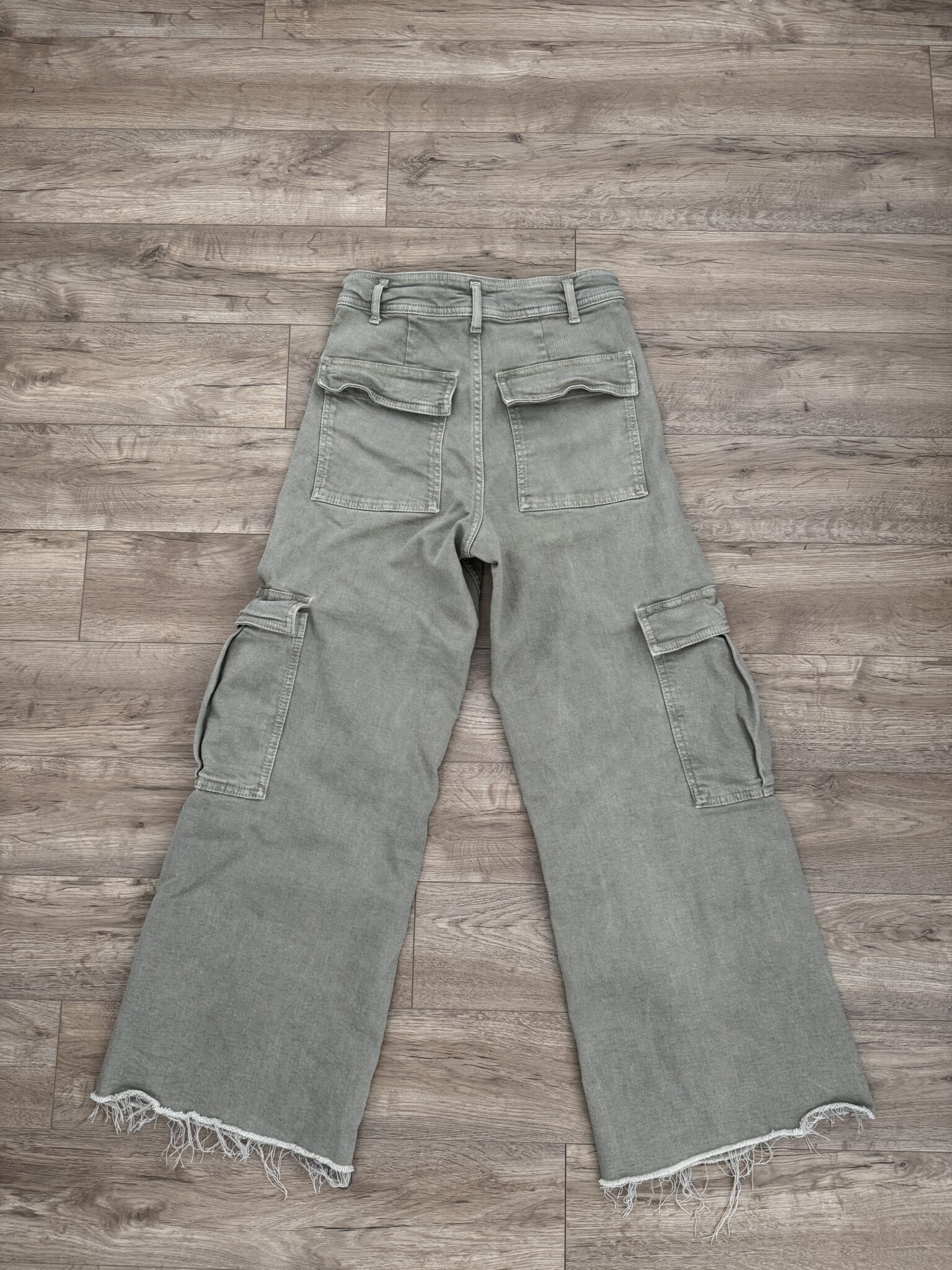 Image for 4 - Cargo kaki Zara