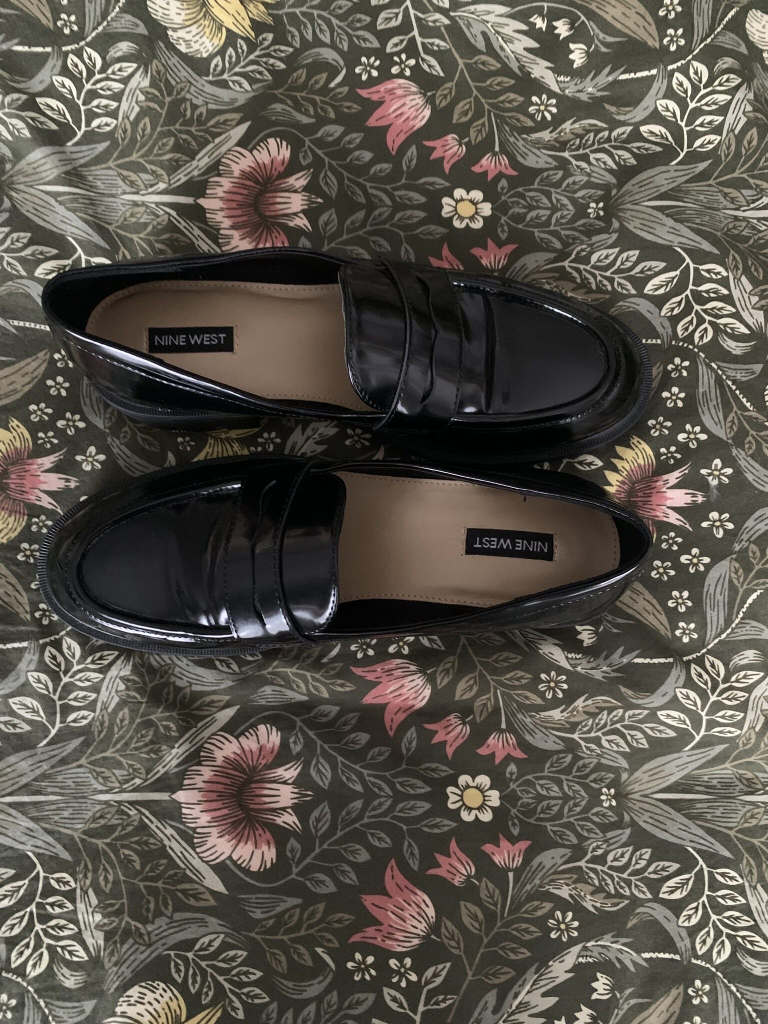 Image for Flâneurs en cuir verni