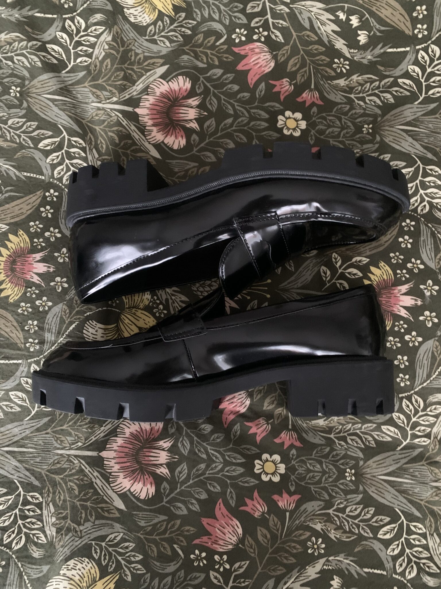 Image for Flâneurs en cuir verni