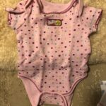 Featured thumbnail for Cache couche bébé naissant fille