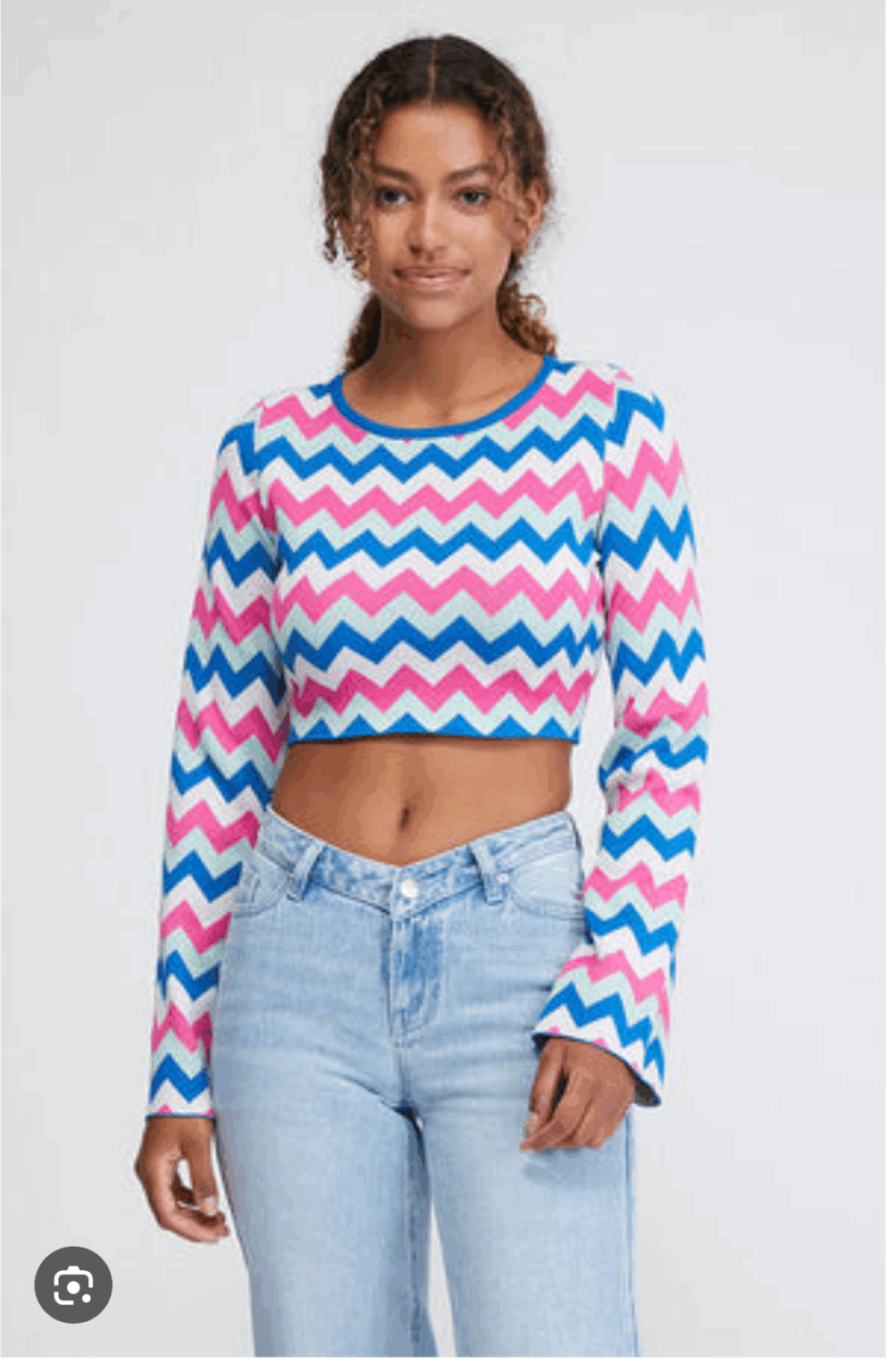 Featured image for Charlie Holiday/Chandail Crop Sz 6