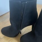 Thumbnail for Boots in dain le château
