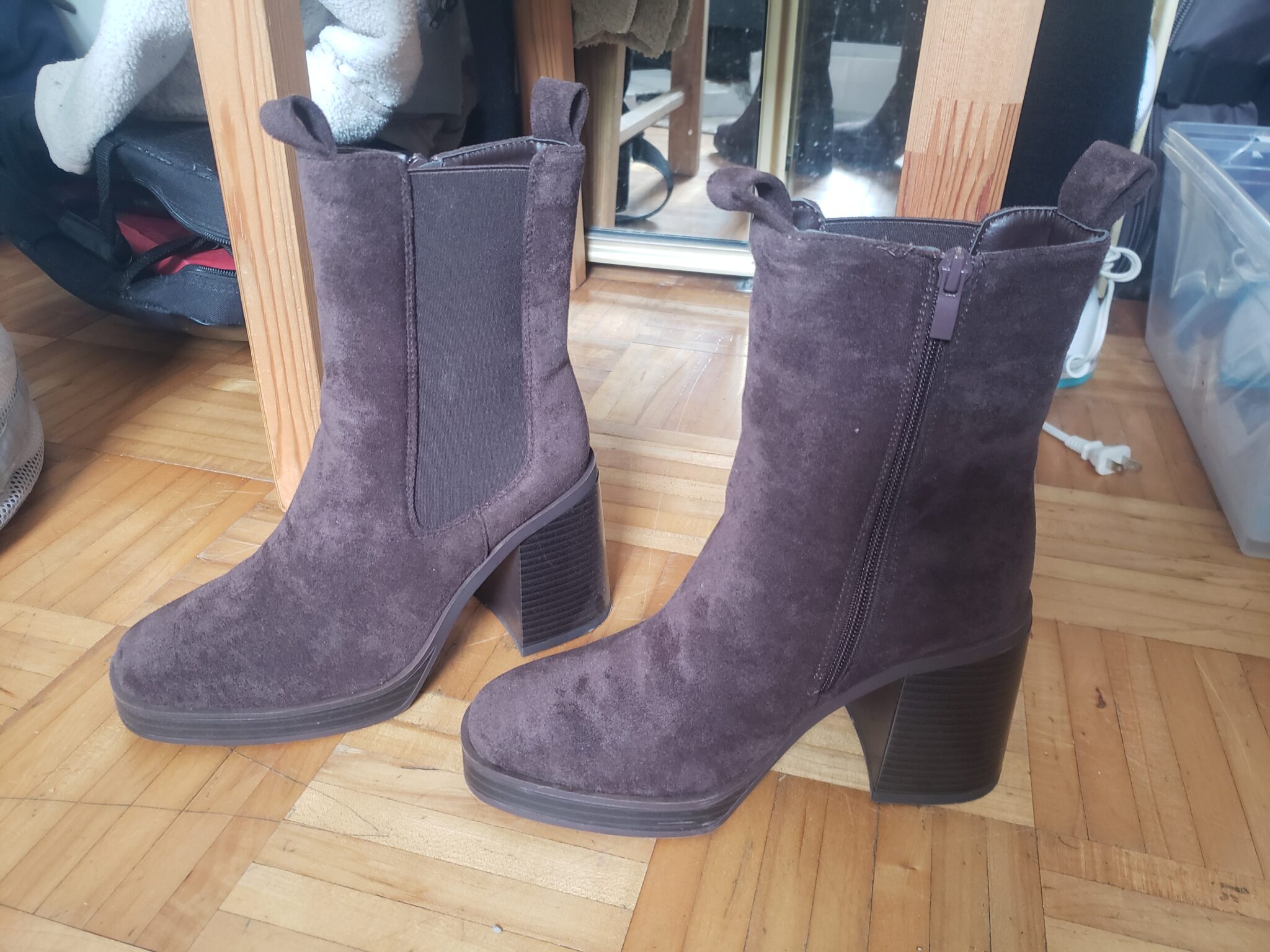 Featured image for Brown heeled ankle boot