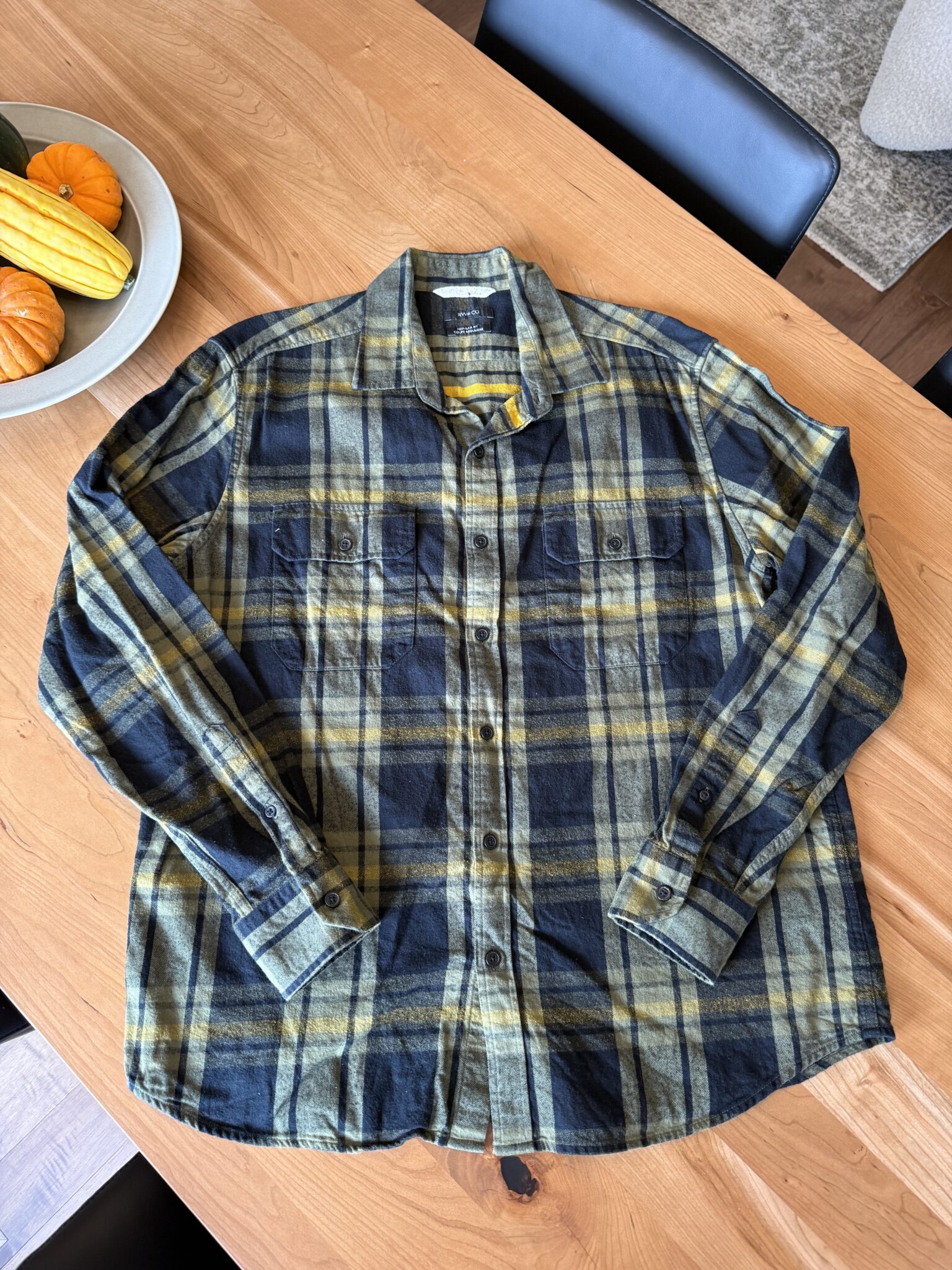 Featured image for Chemise verte et jaune