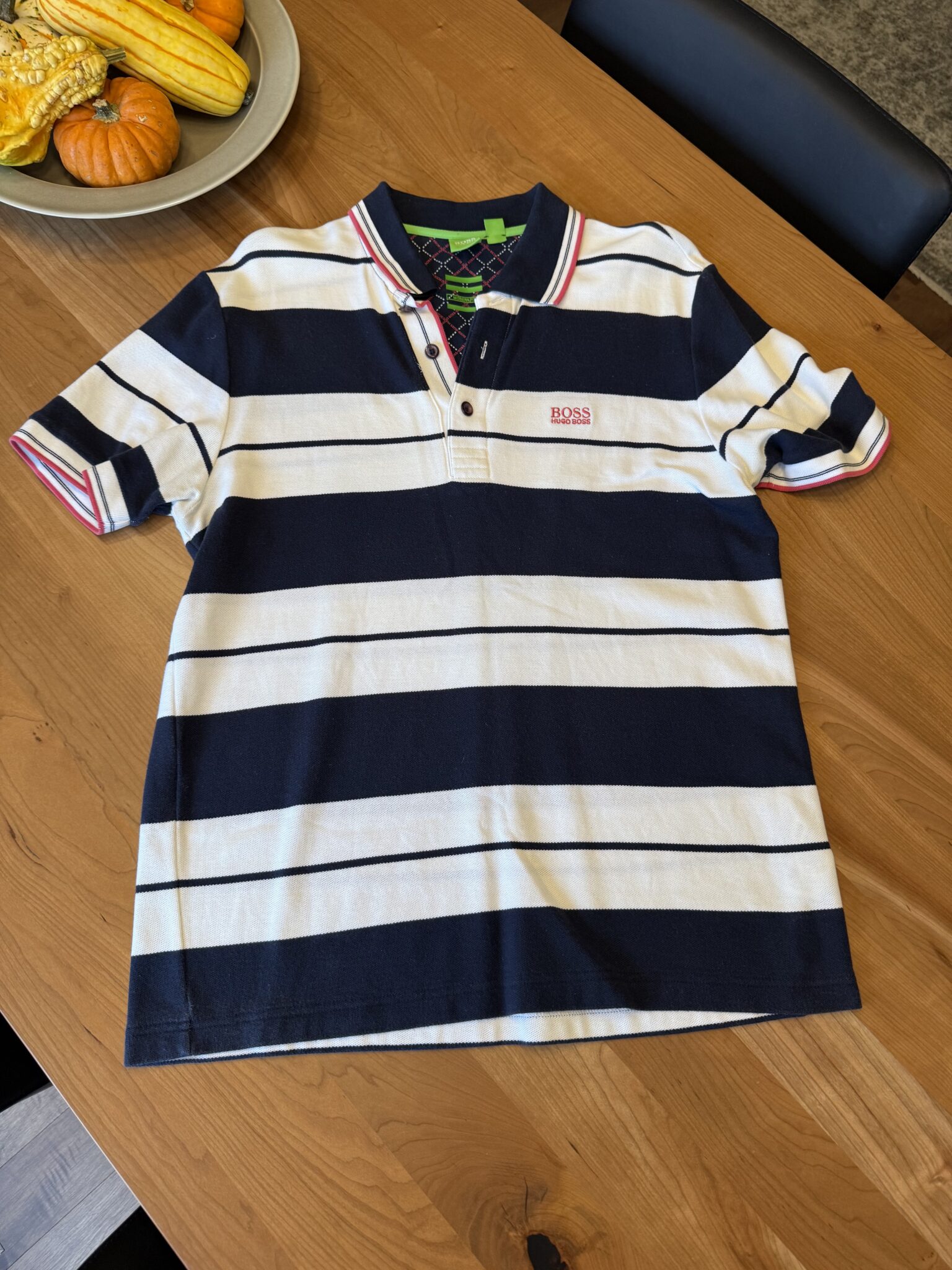 Featured image for Polo bleu marine, blanc et rose