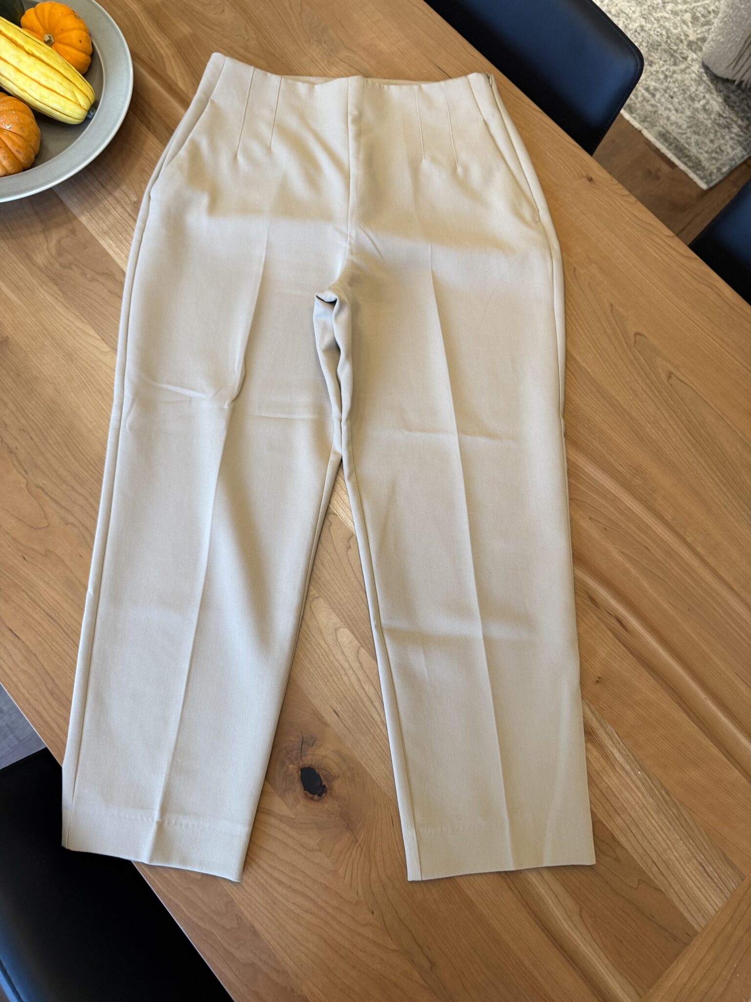 Featured image for Pantalon propre beige