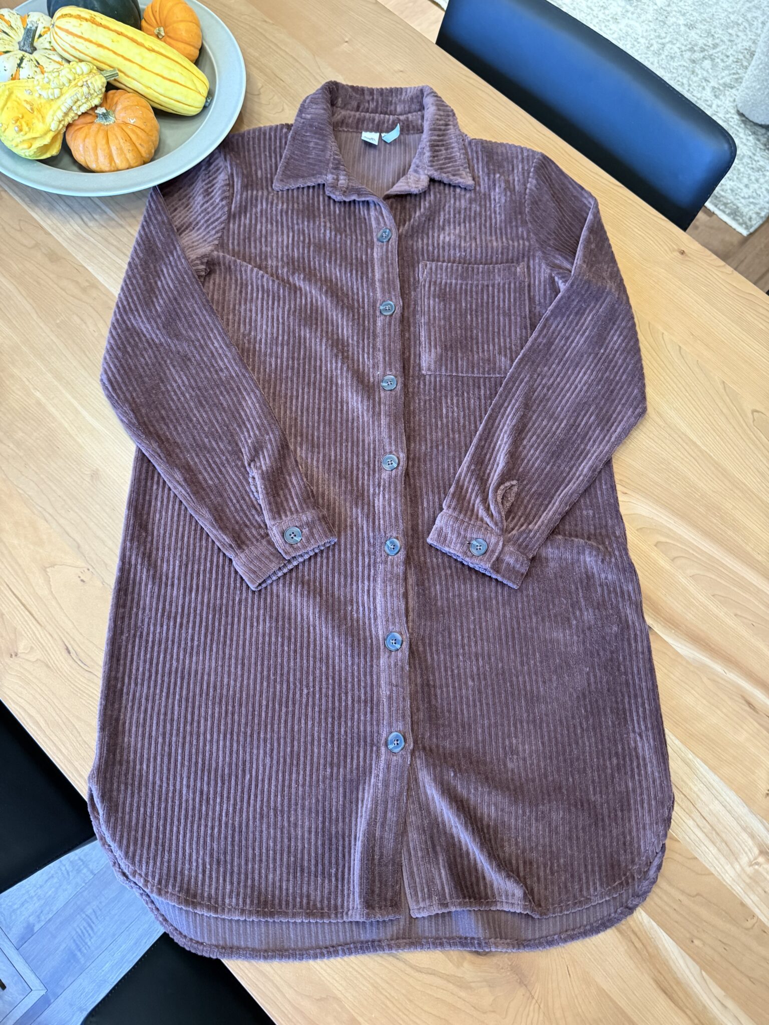 Featured image for Robe chemise en corduroy rouge vin