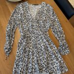 Featured thumbnail for Robe à motifs bleu, noir et blanc