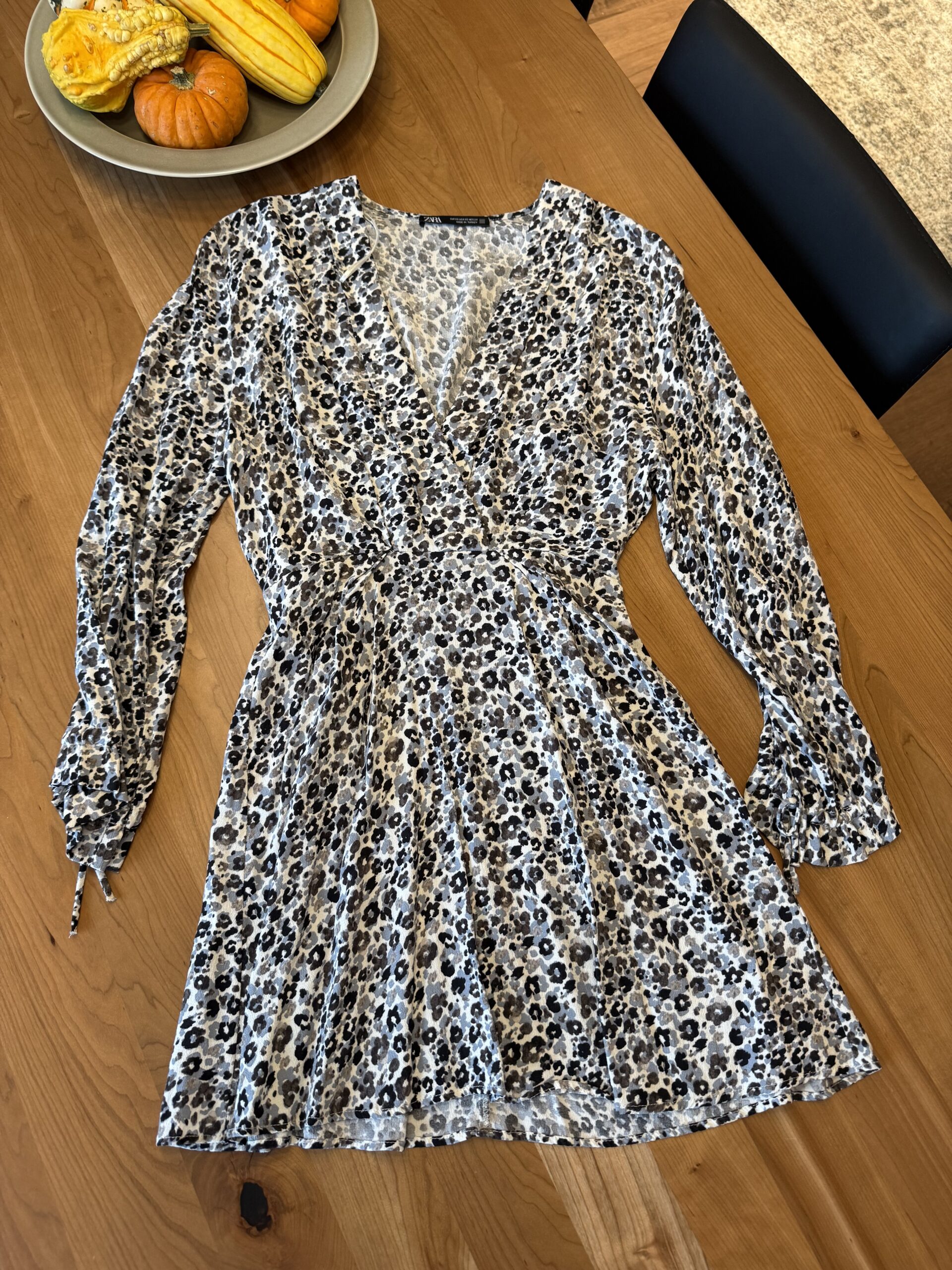 Robe à motifs bleu, noir et blanc Zara seconde main