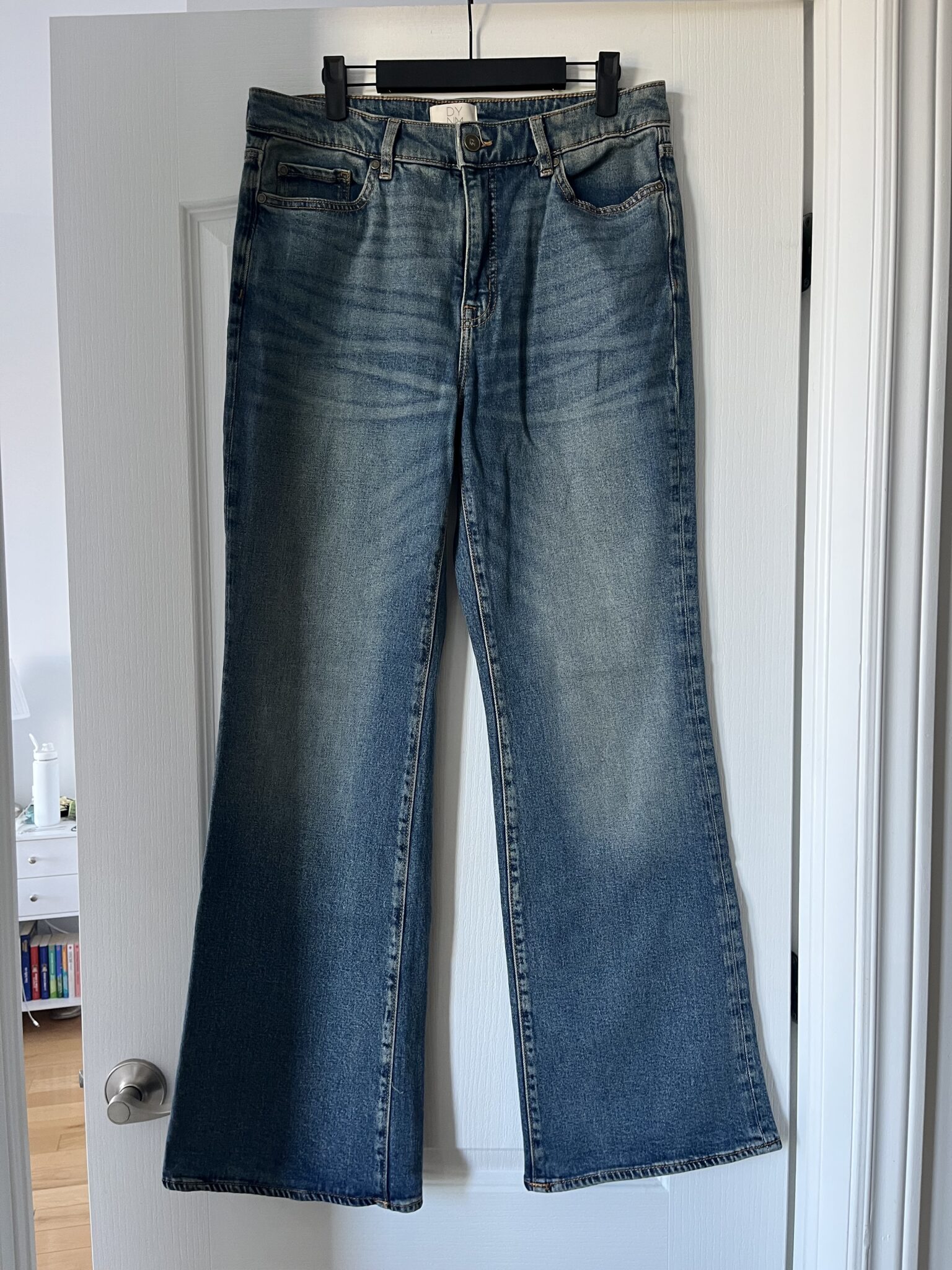 Featured image for Dynamite jeans model Elodie size 30