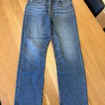 Featured thumbnail for Jeans Levis wedgie droit