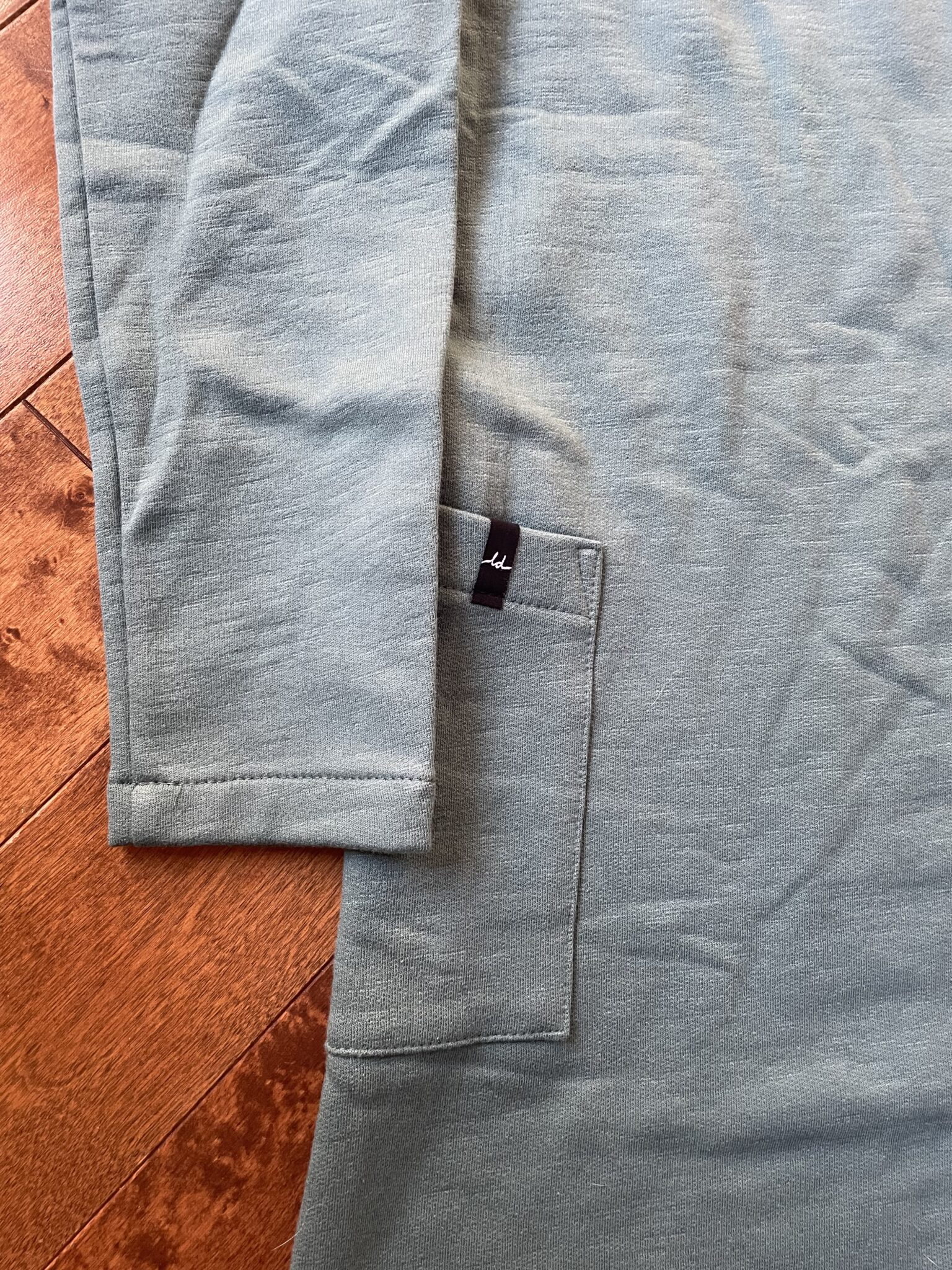 Image for Veste/robe louve design
