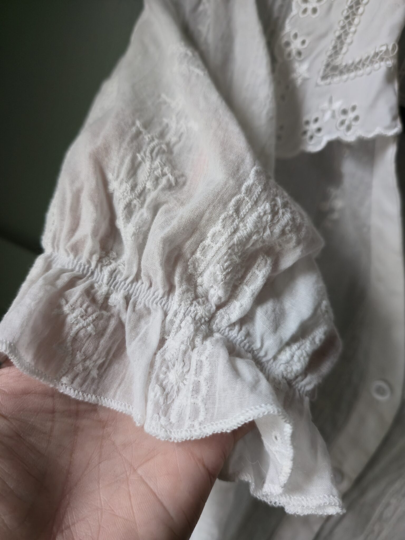 Image for Rihos - White embroidered blouse