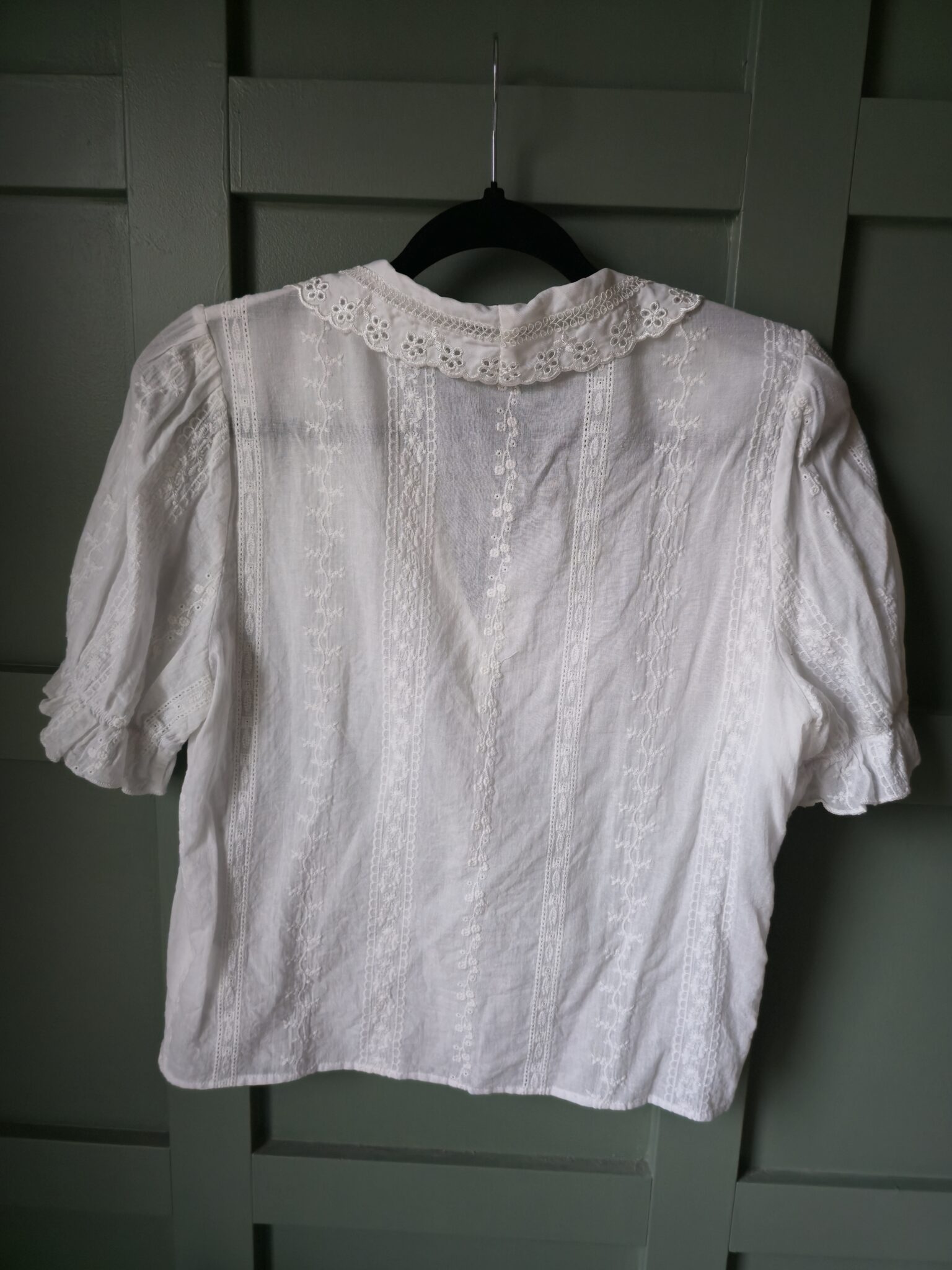 Image for Rihos - White embroidered blouse