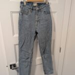Thumbnail for Everlane/The Original Cheeky jeans Sz 24