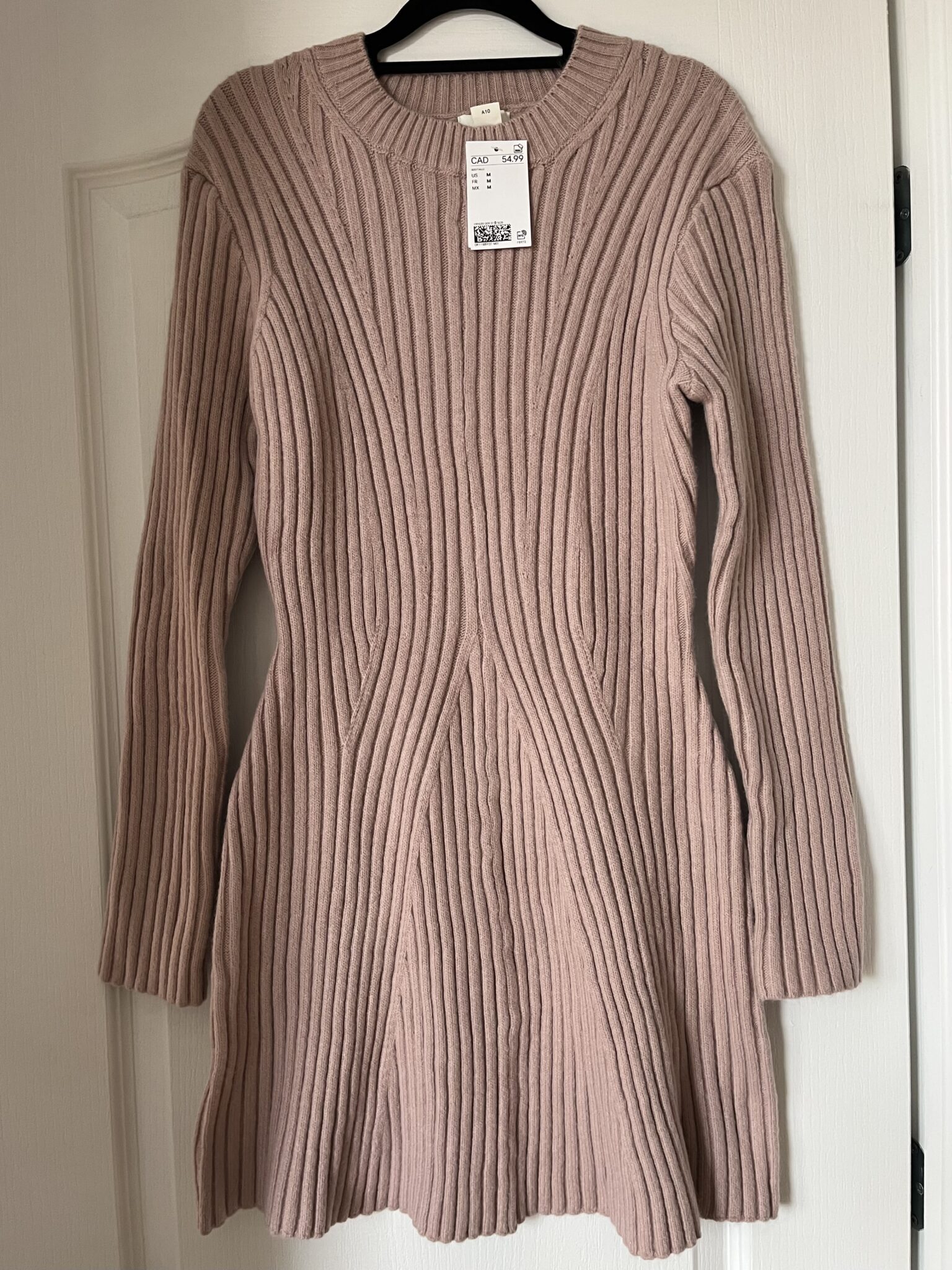 Featured image for H&M pink jumper dress size M