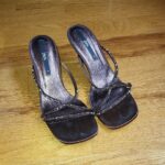 Featured thumbnail for Sandales brunes métallique à talon Zara