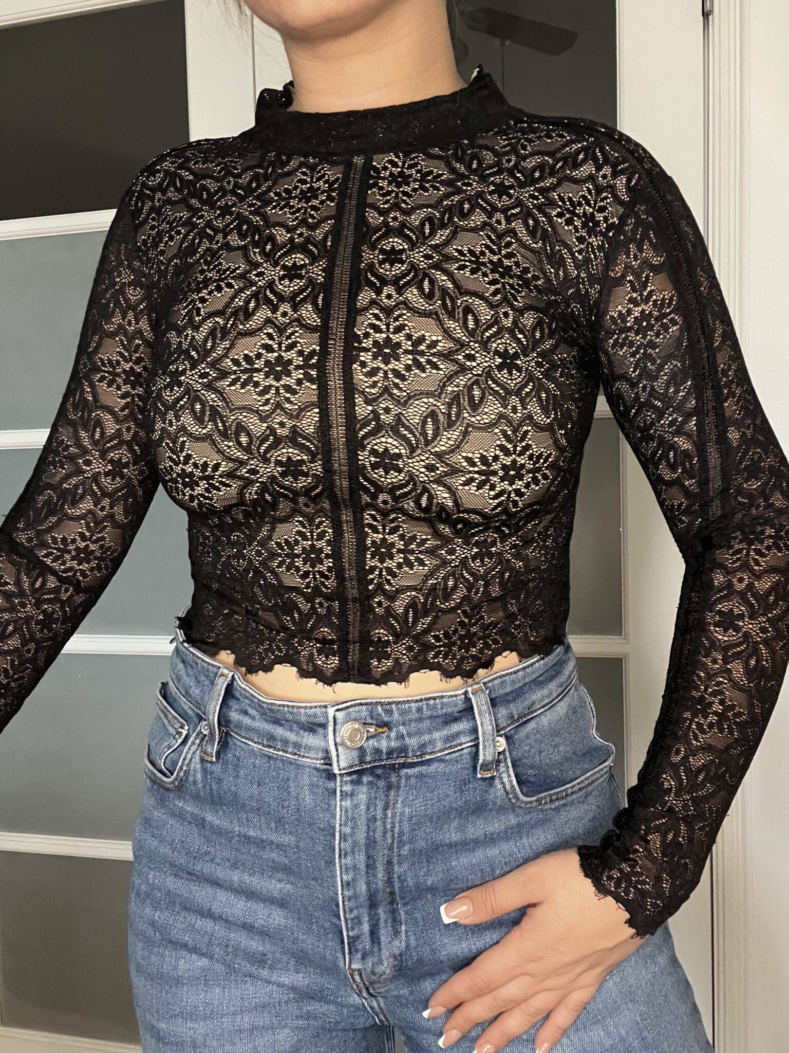 Image for Wilfred Aritzia black lace blouse