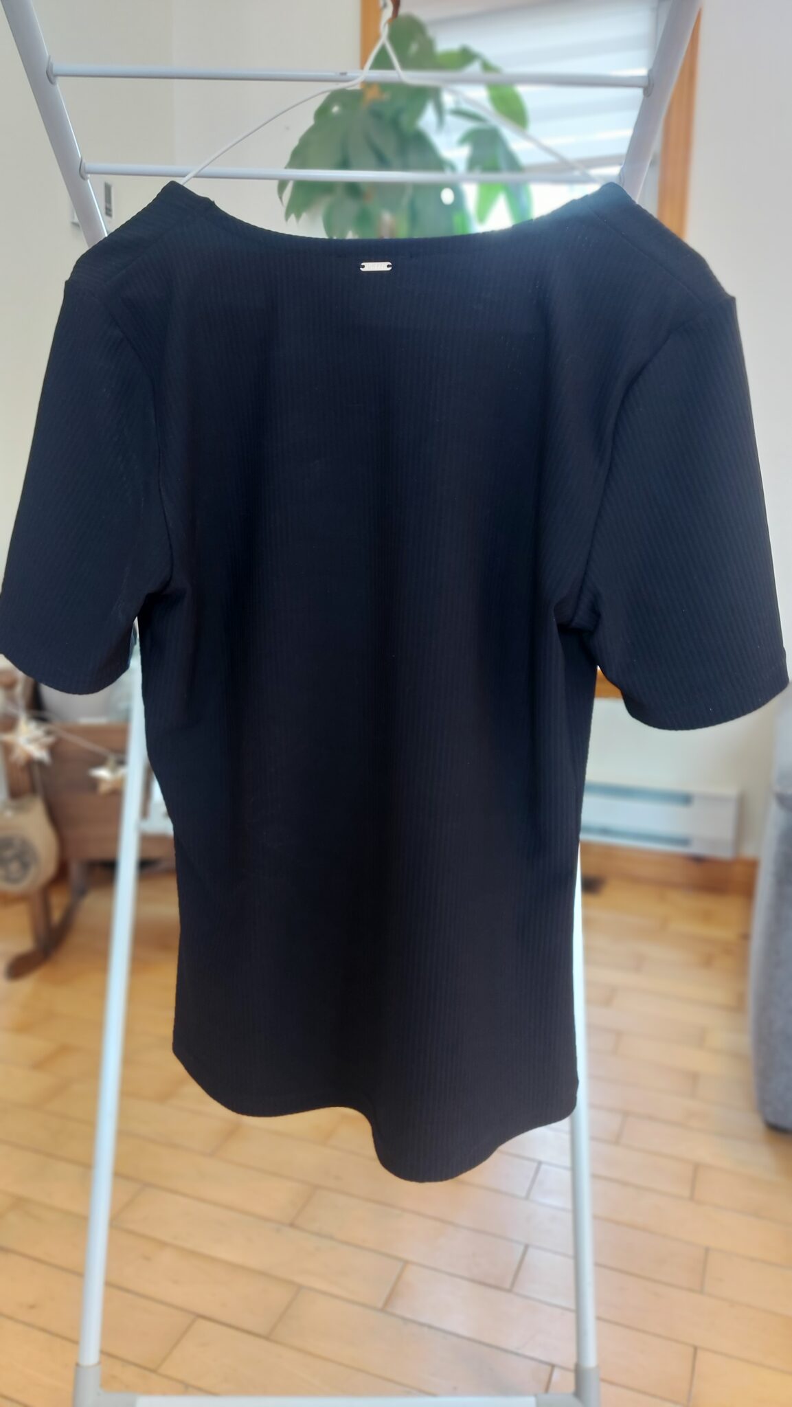 Image for Joelle black t-shirt