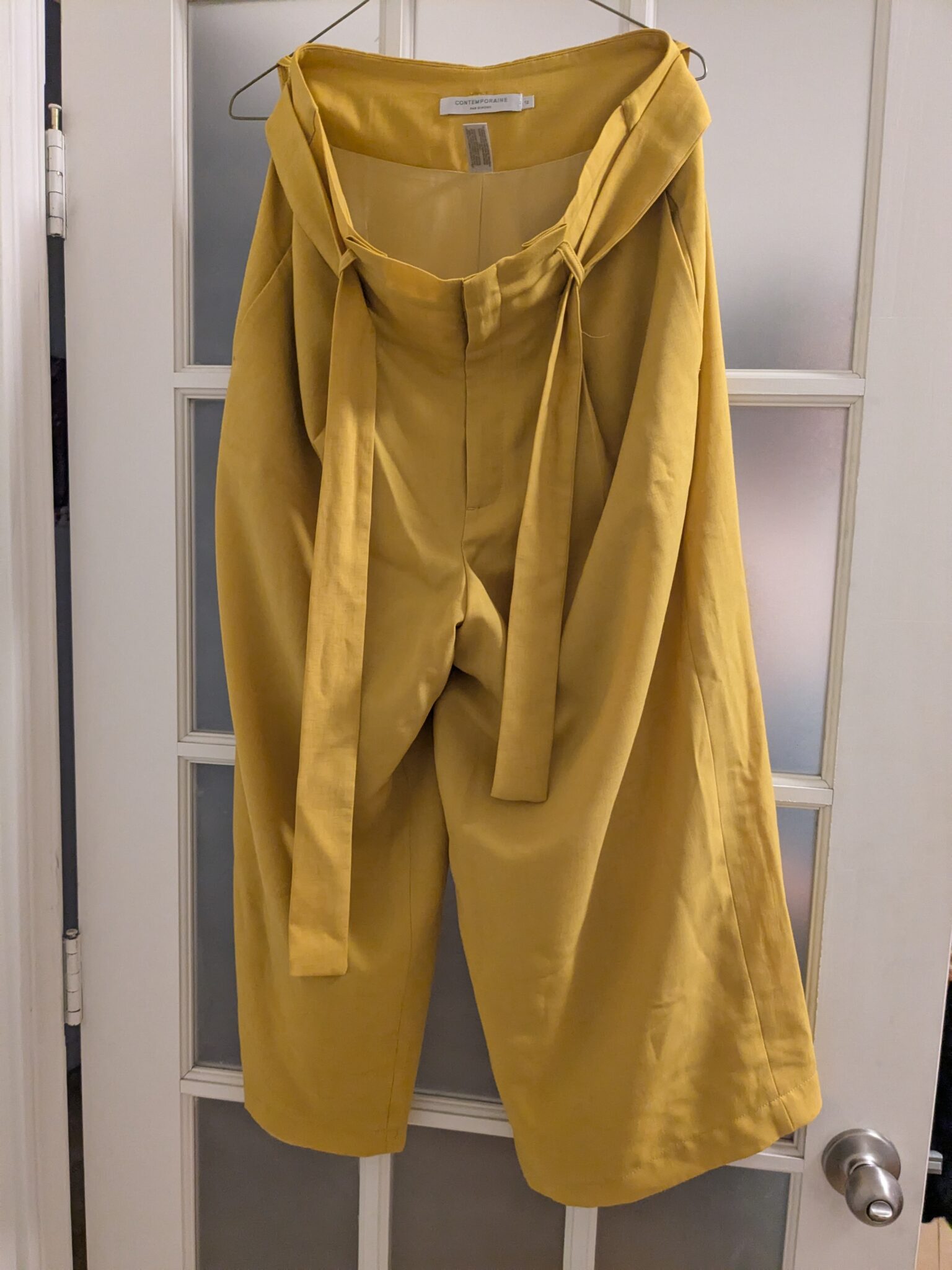 Featured image for Fluid yellow trousers