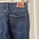 Thumbnail for Lévis skinny 26