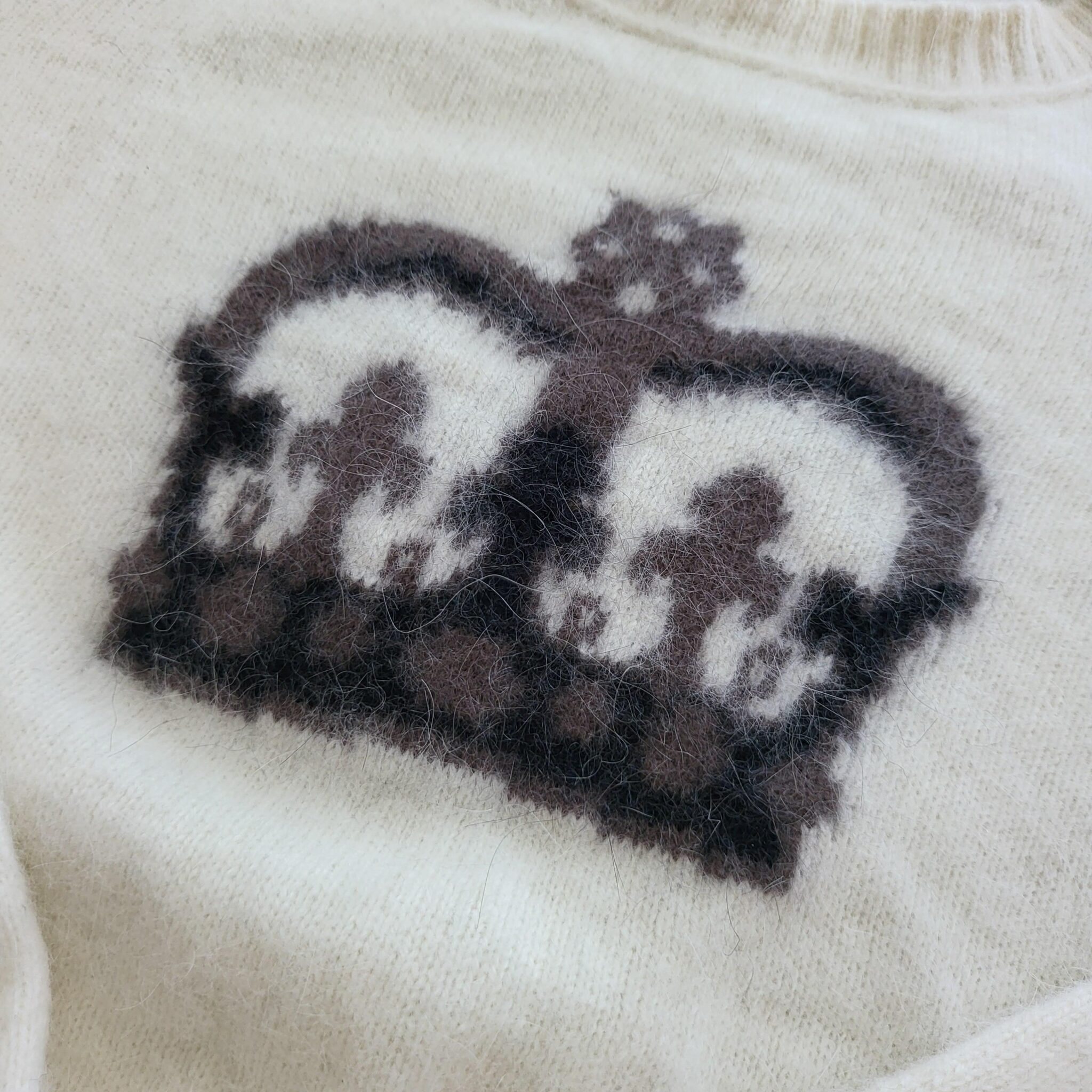 Image for Chandail en angora pour une Queen!