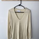Featured thumbnail for Chandail beige Essentiels et co
