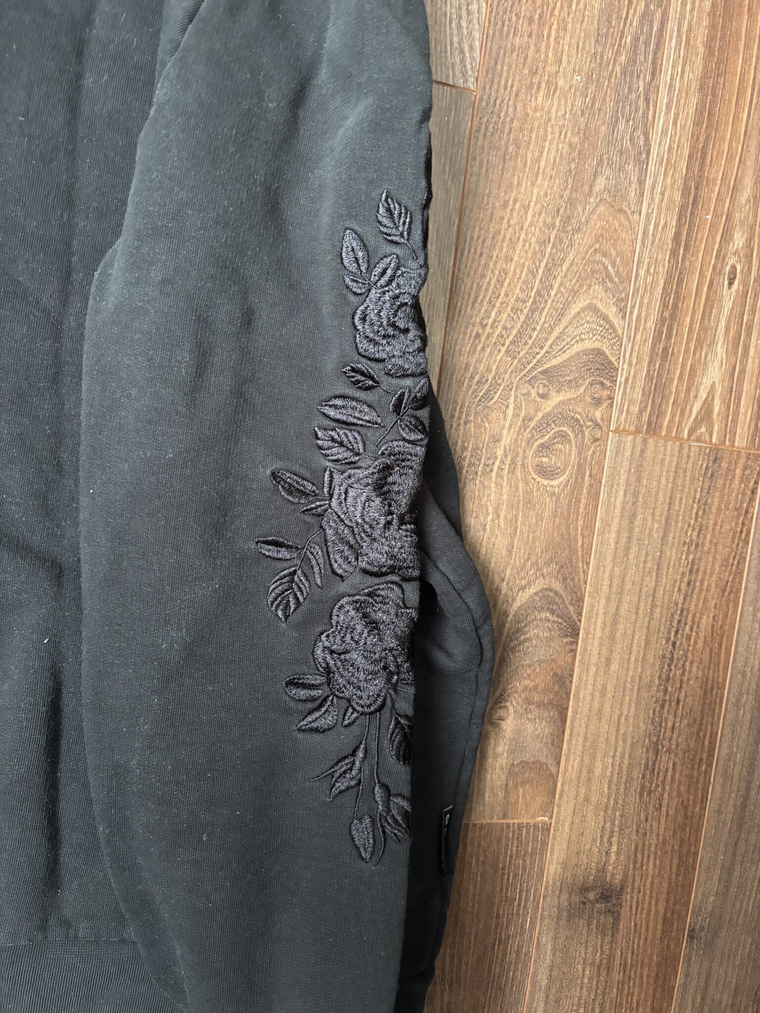 Image for Chandail avec broderie