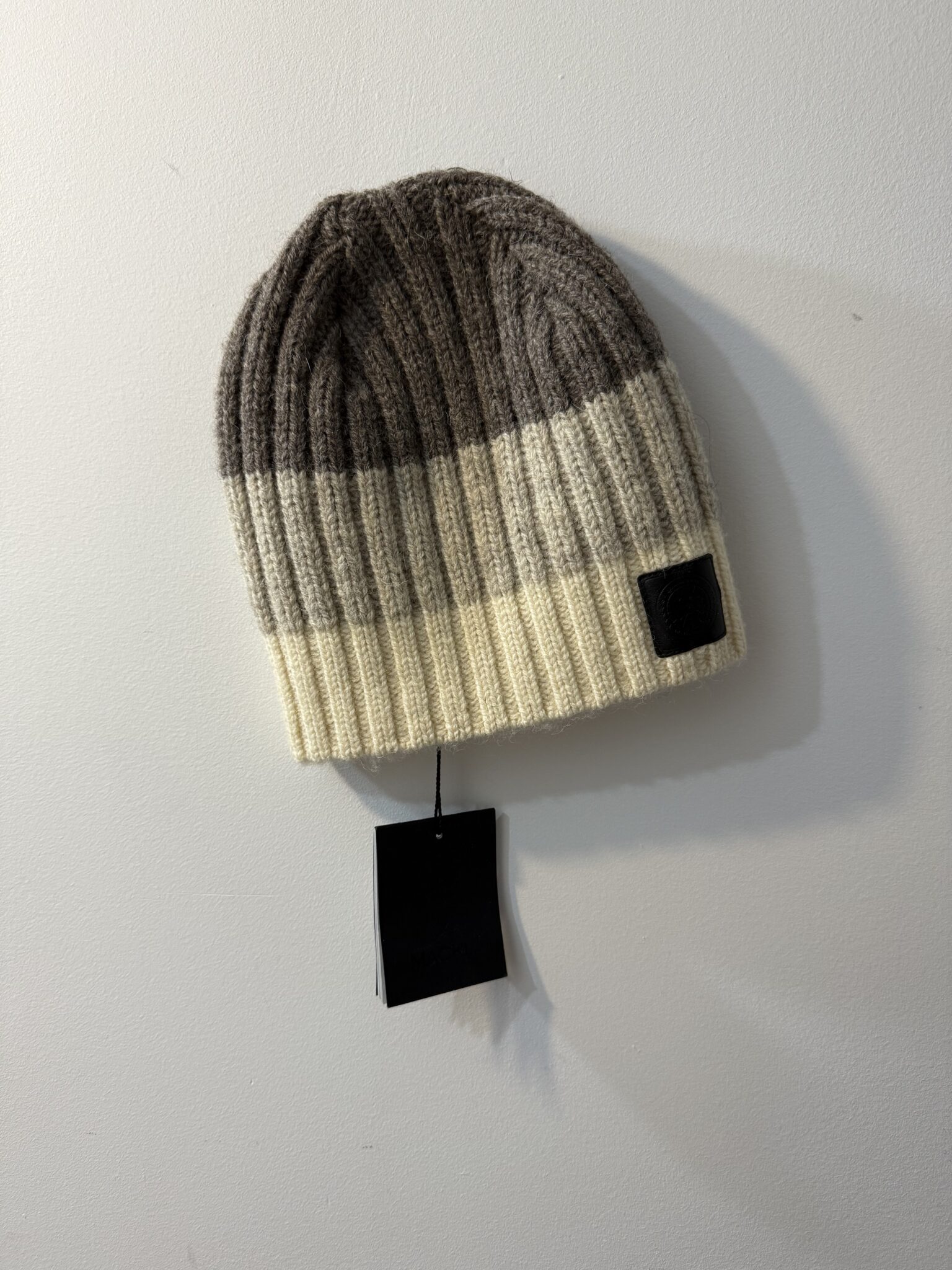 Featured image for Canada Goose Ribbed slouchy hat