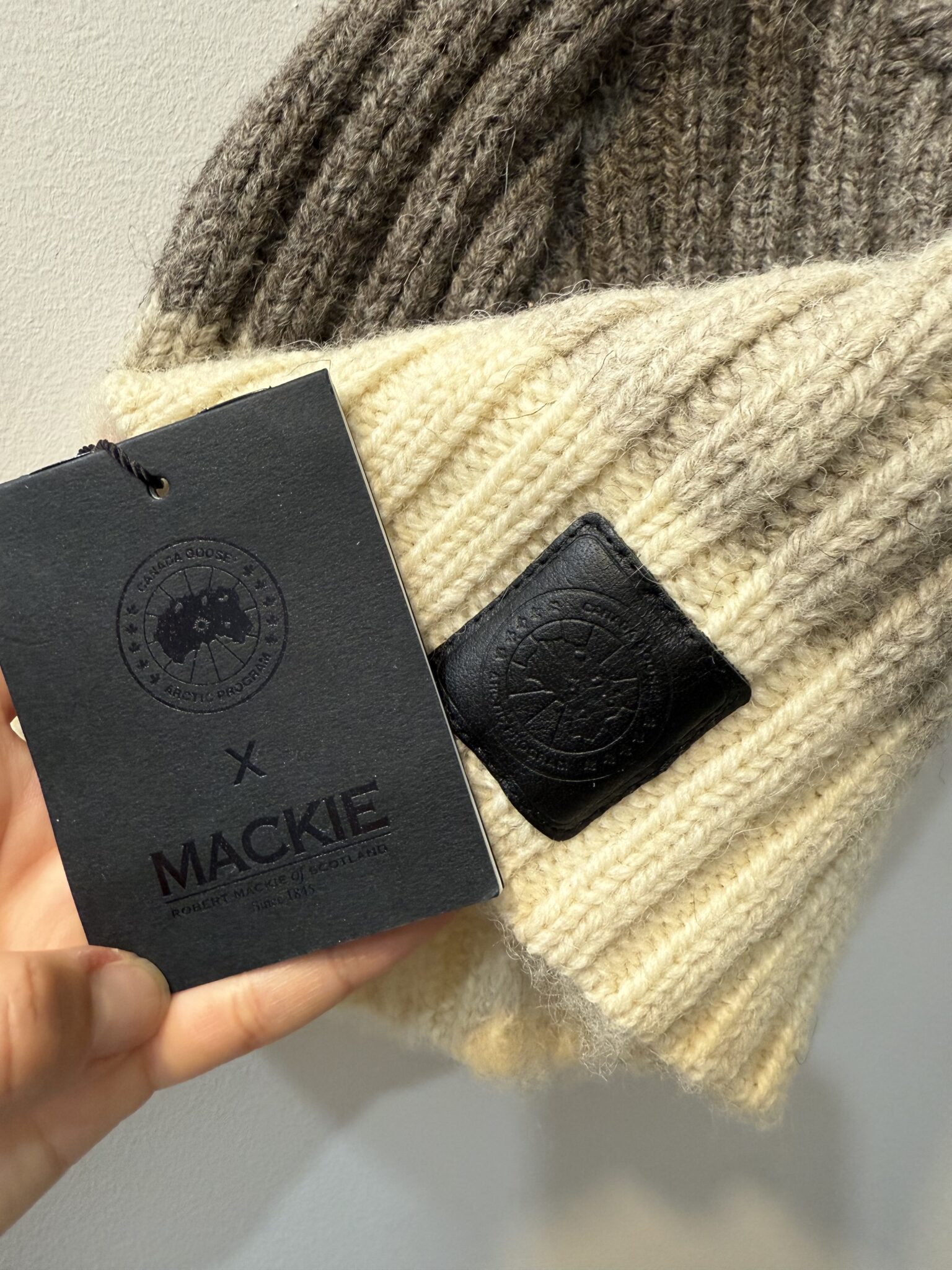 Image for Canada Goose Ribbed slouchy hat