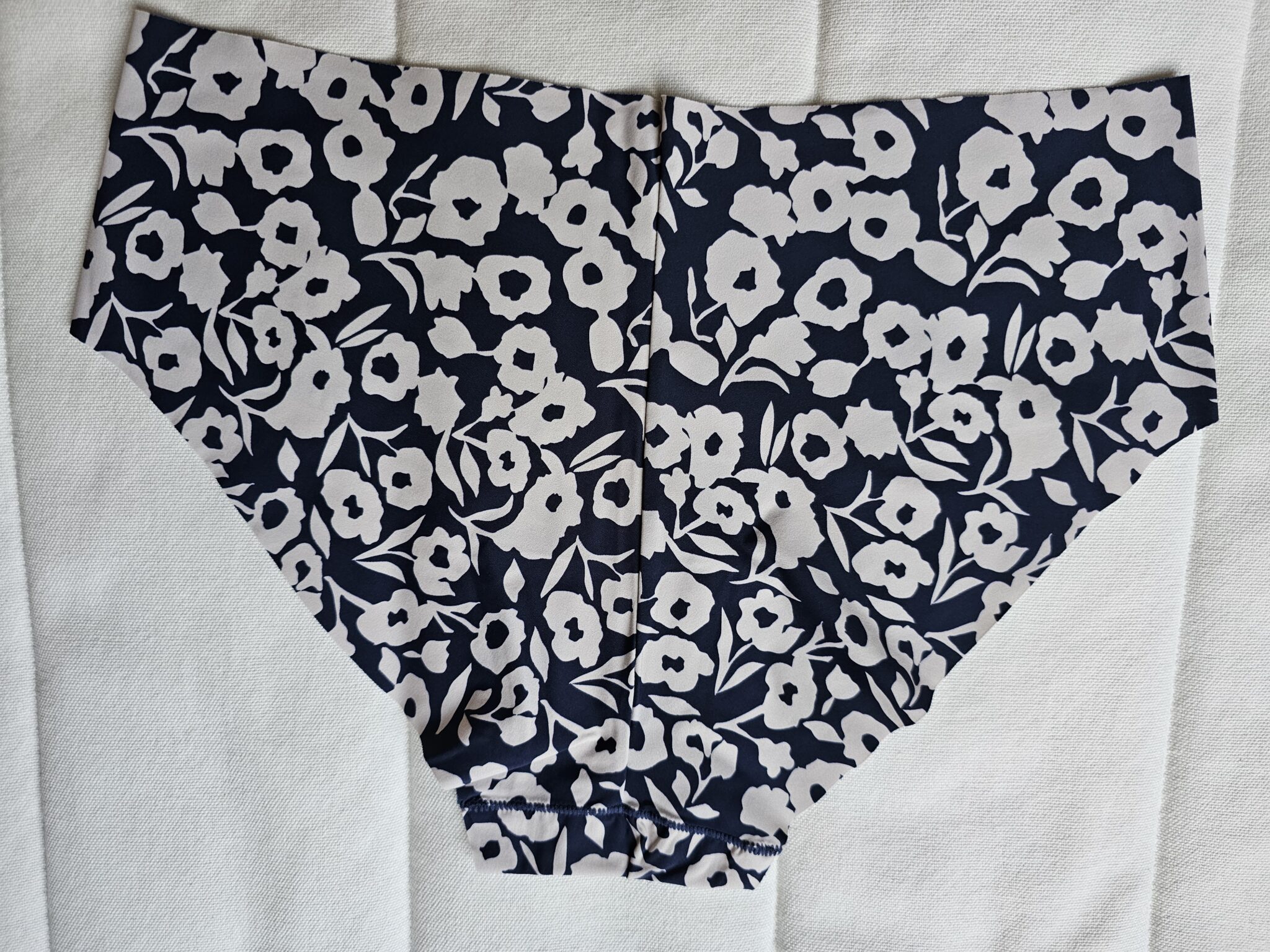 Image for culotte avec motifs fleuri.