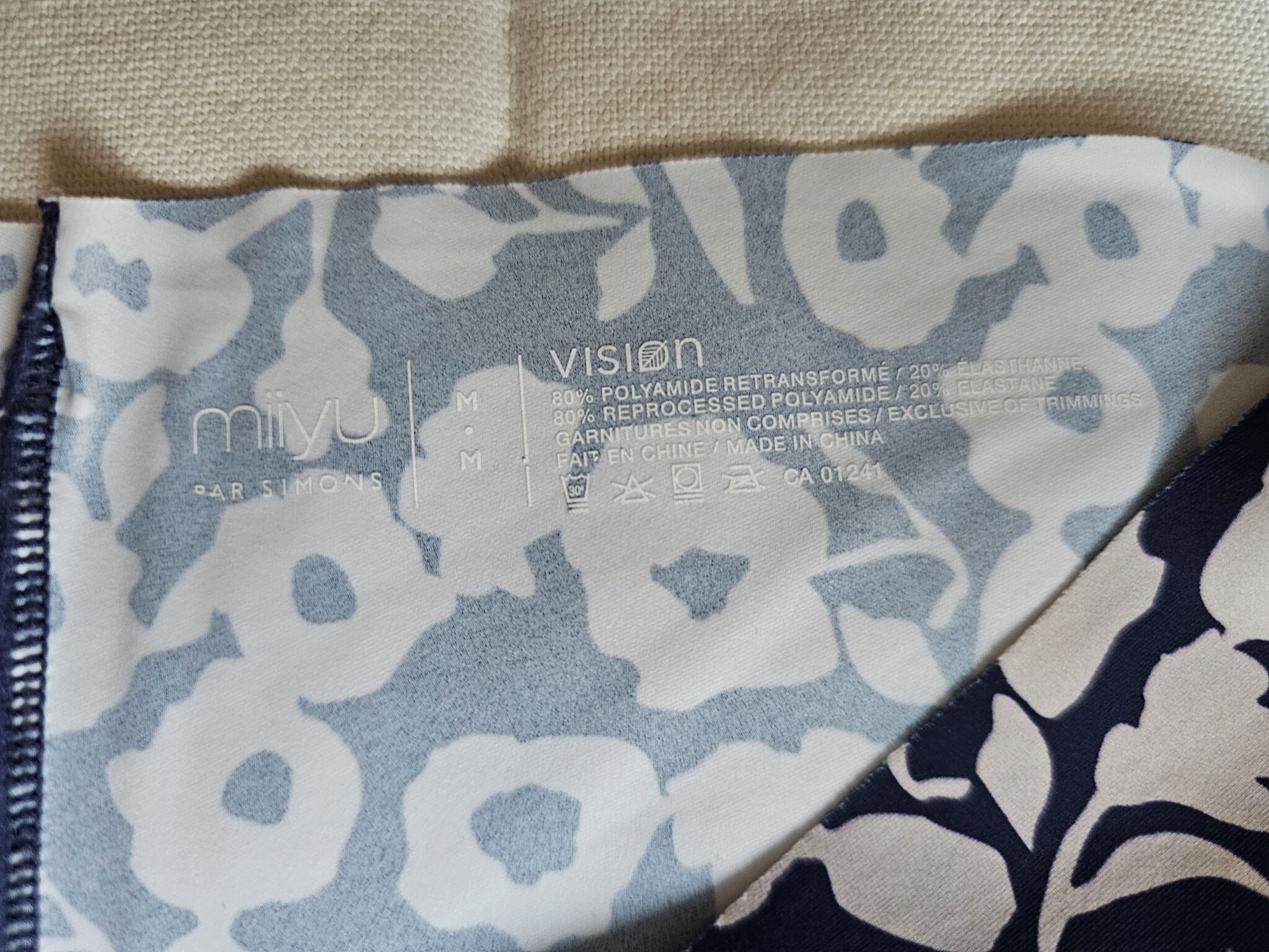 Image for culotte avec motifs fleuri.