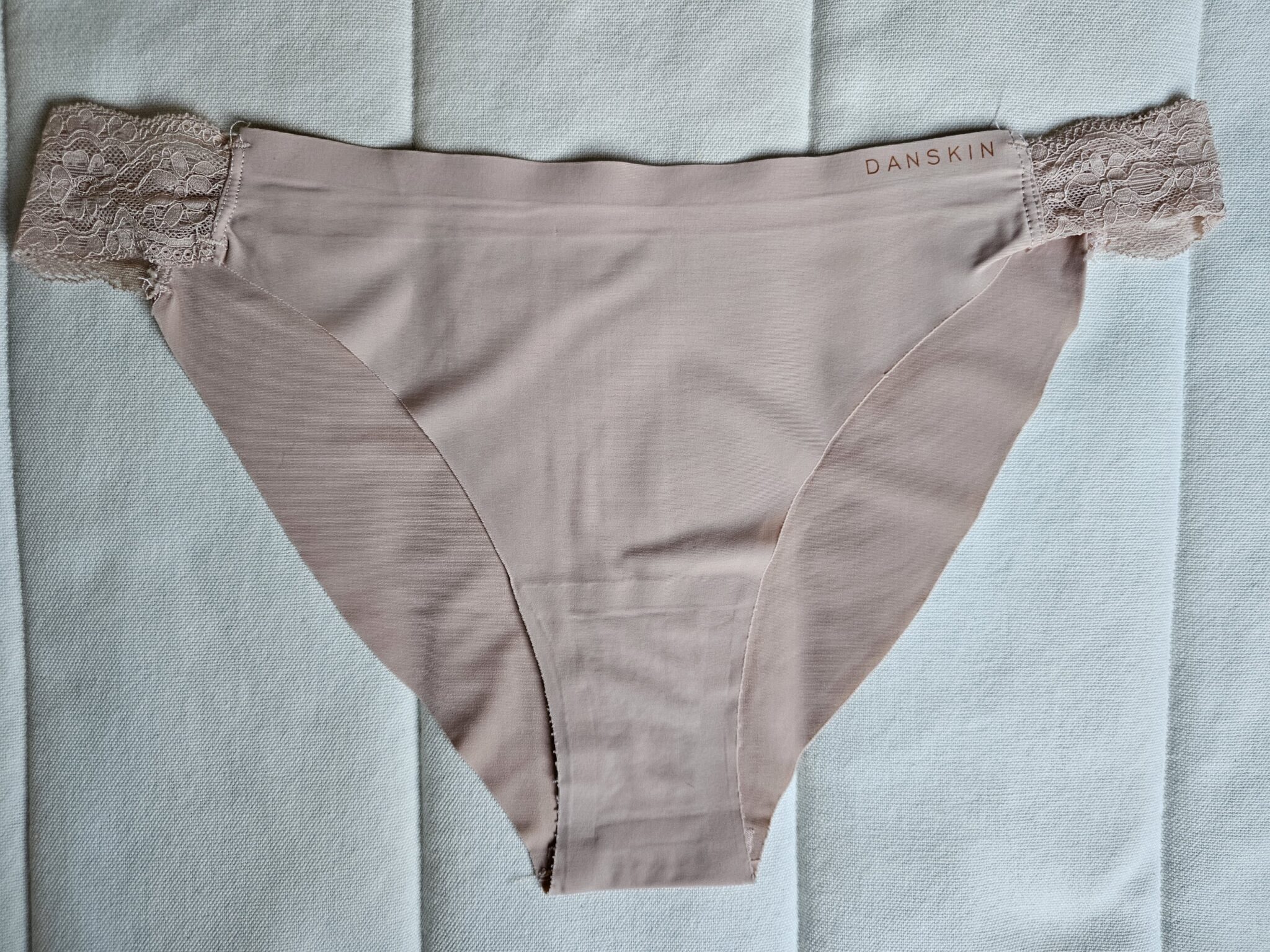 Featured image for culotte cheeky avec dentelle Danskin.
